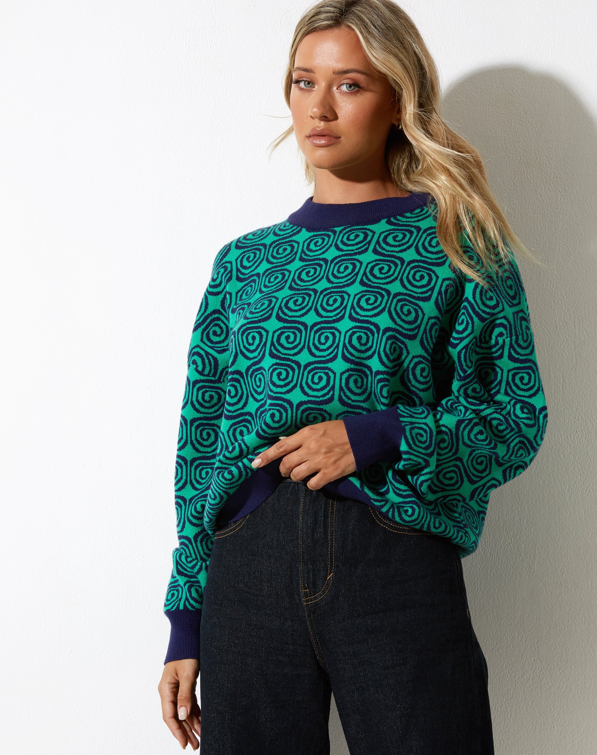 Immagine di Ammar Jumper in verde e blu a vortice