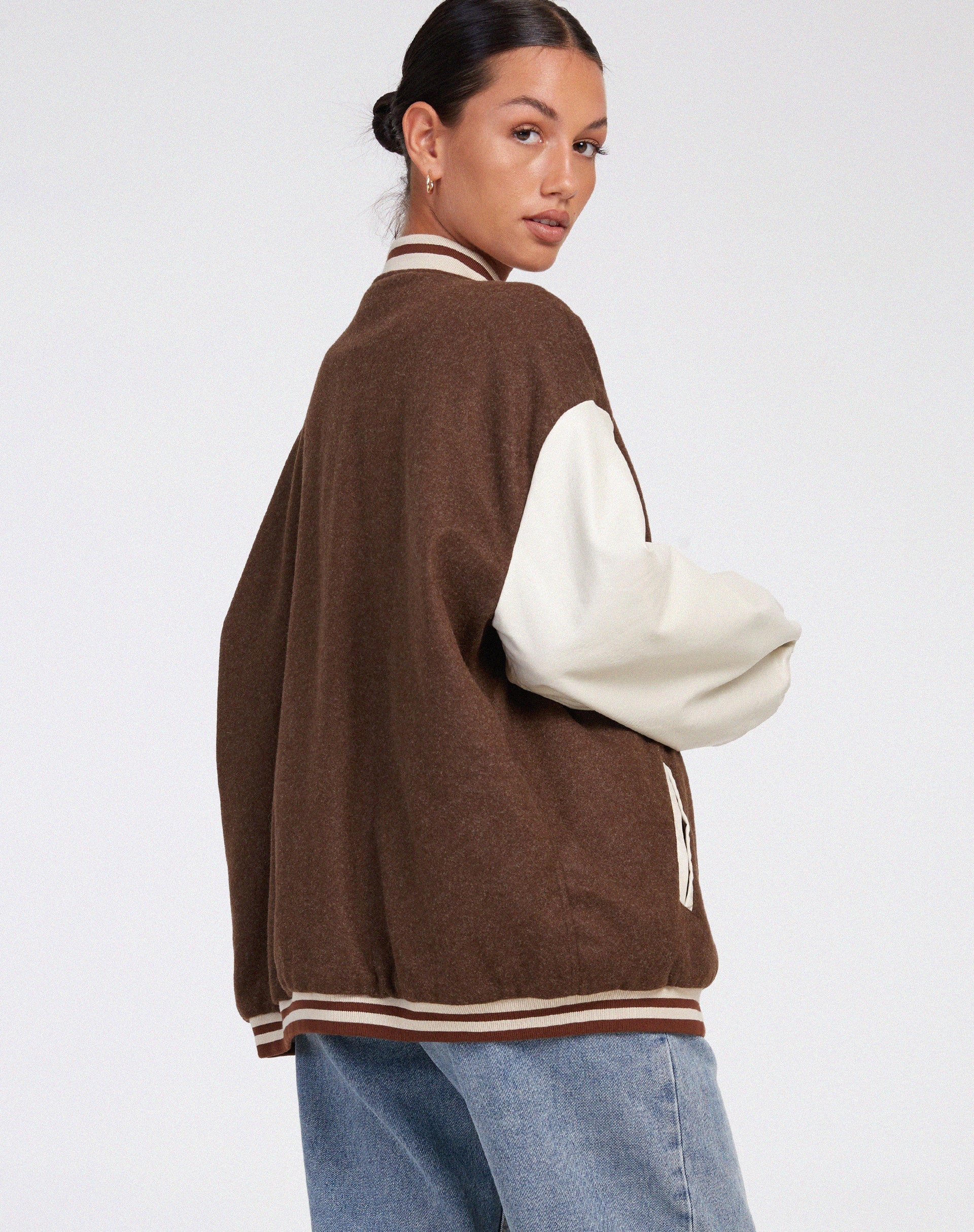 Immagine della giacca Bama Varsity in marrone beige