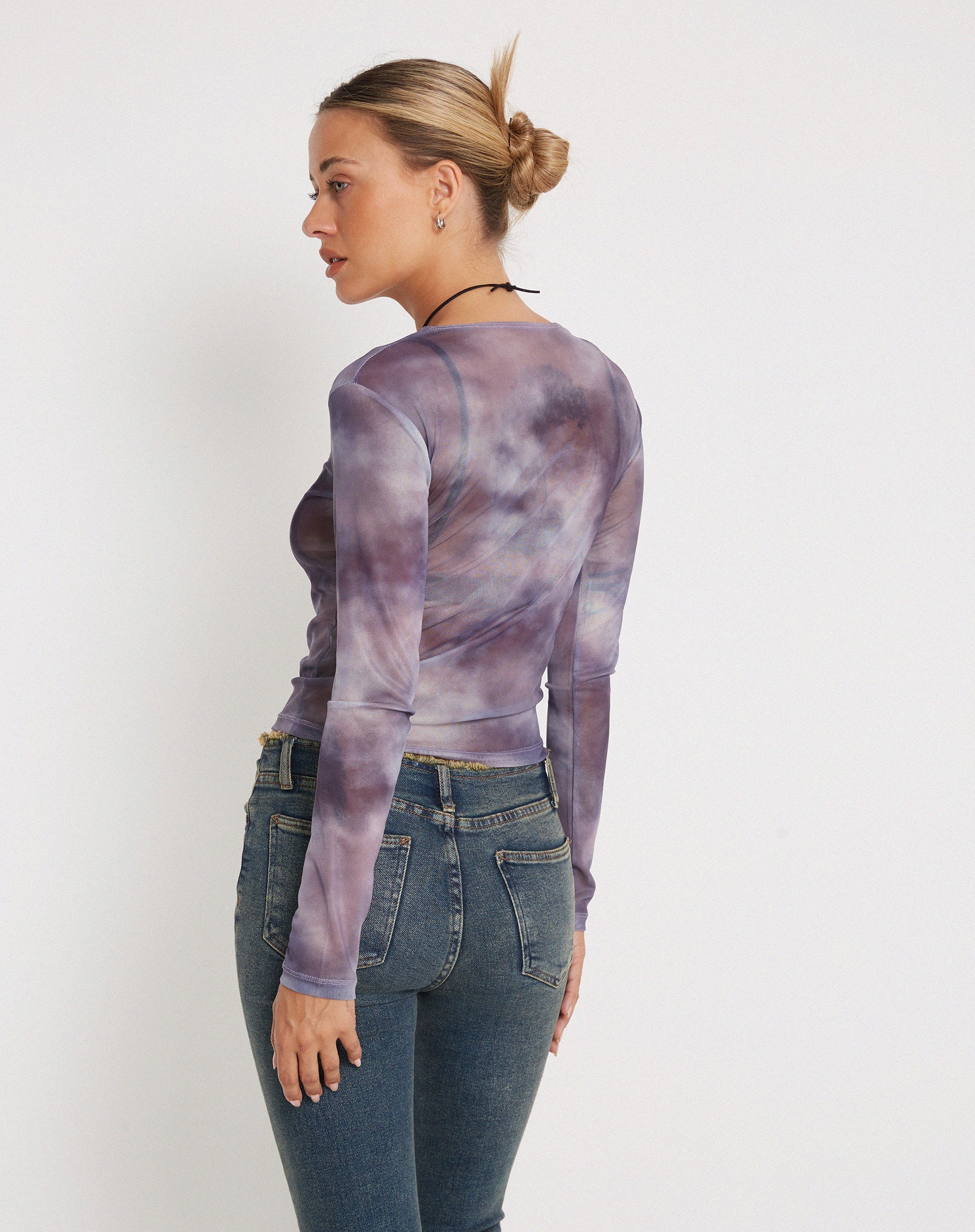 image of Narita Crop Top in rete a manica lunga in viola sfumato