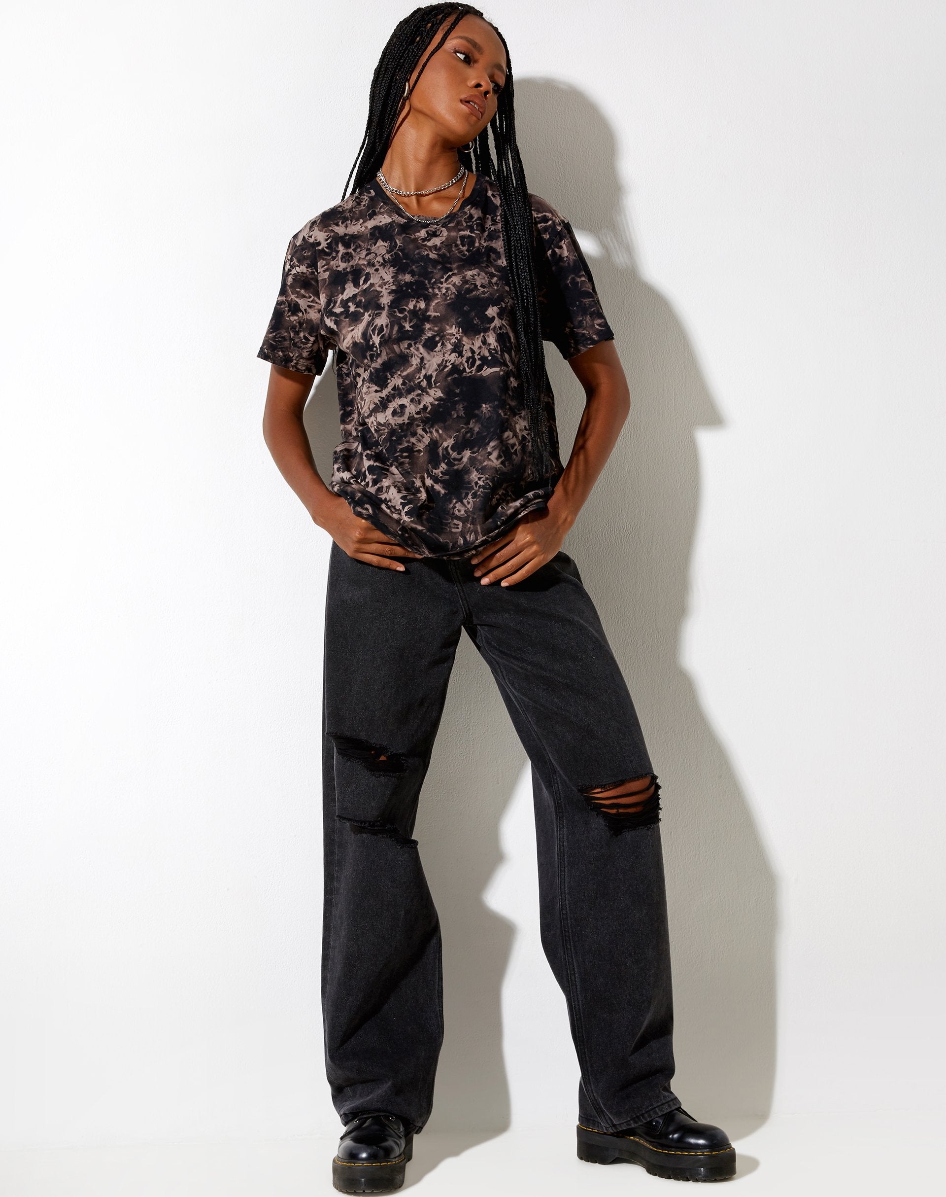 Immagine della t-shirt oversize Basic in fumo d'olio