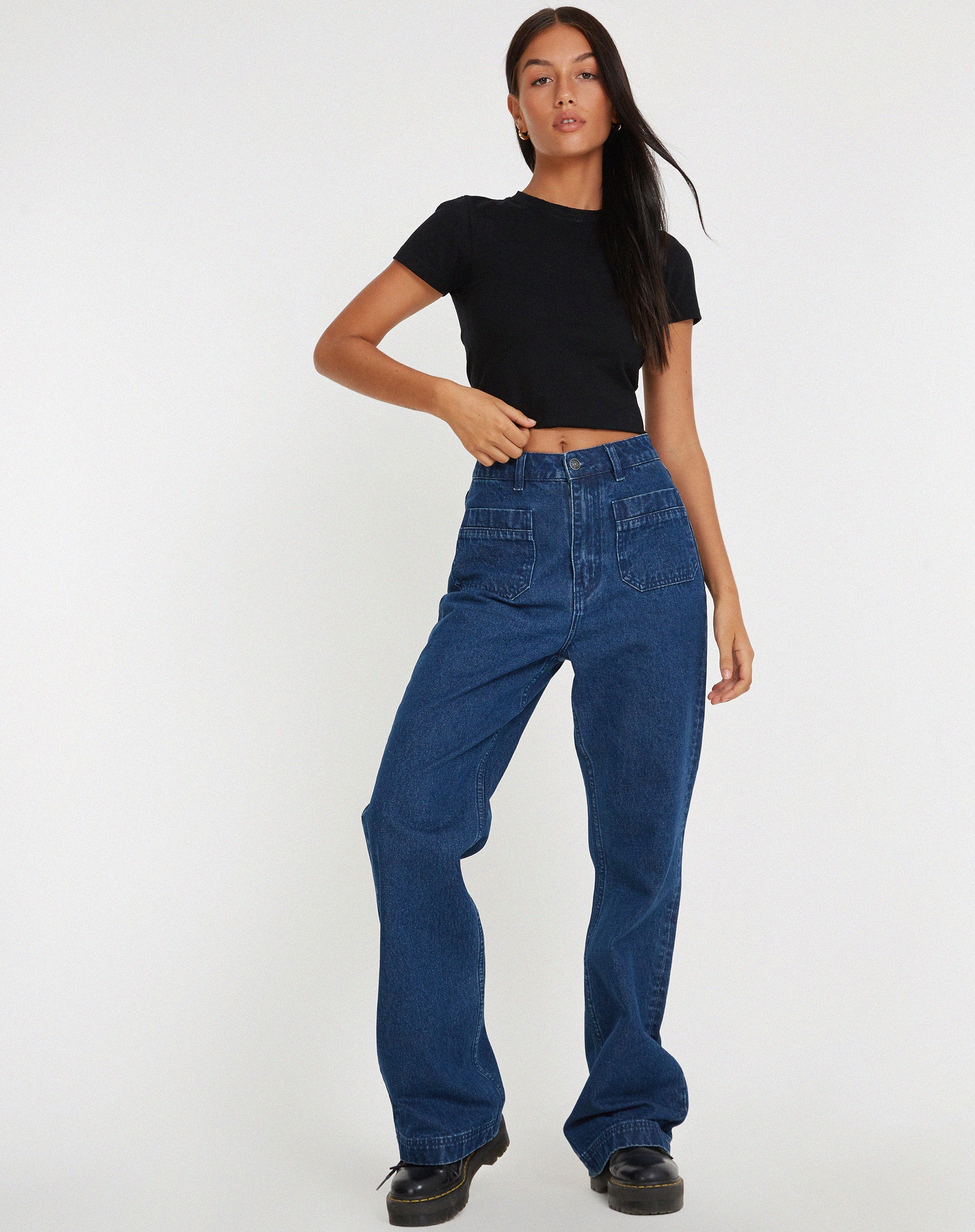 Immagine dei jeans flare con tasca retrò in indaco anni '90