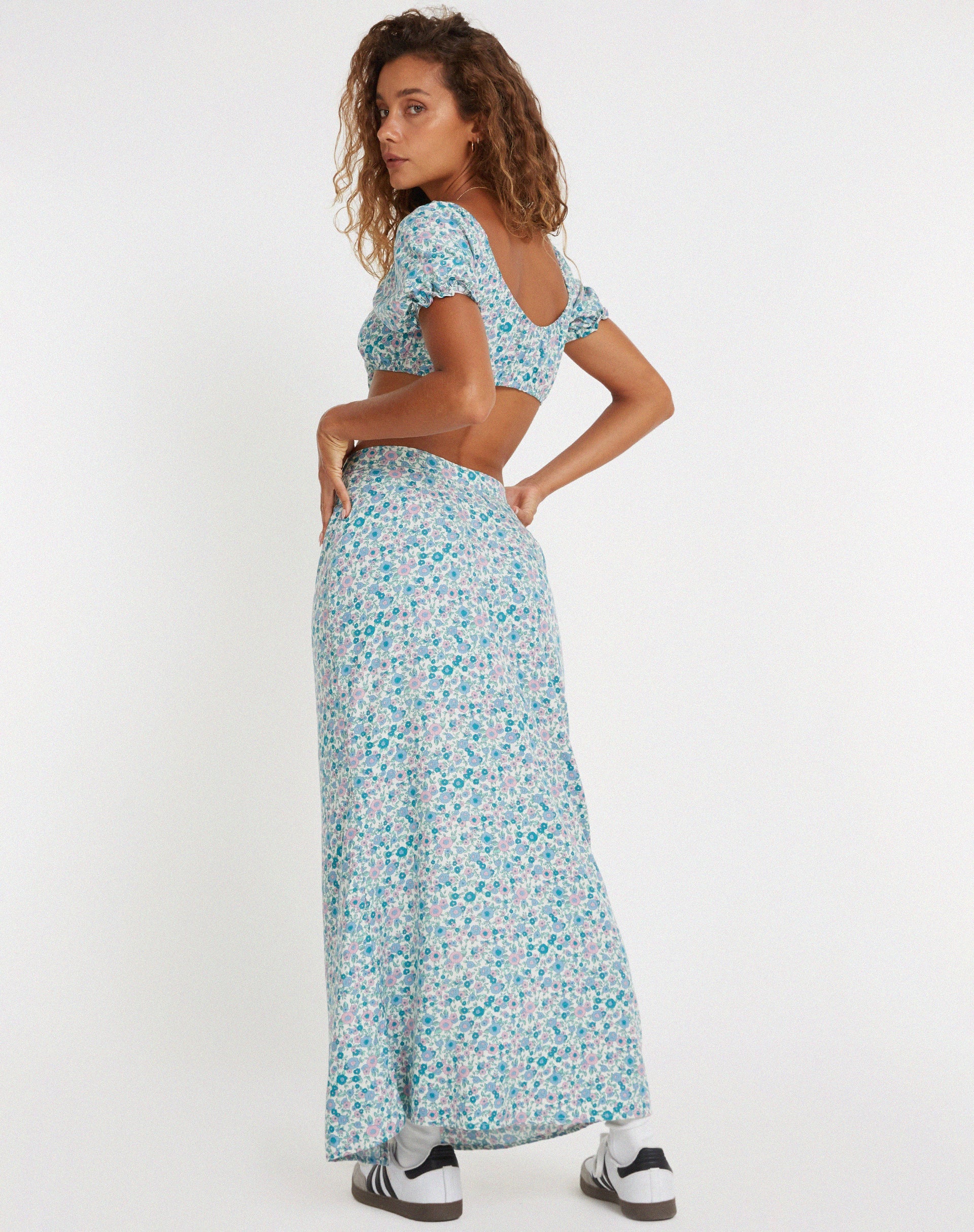 immagine di Rima Midi Skirt in Flower Power Blue