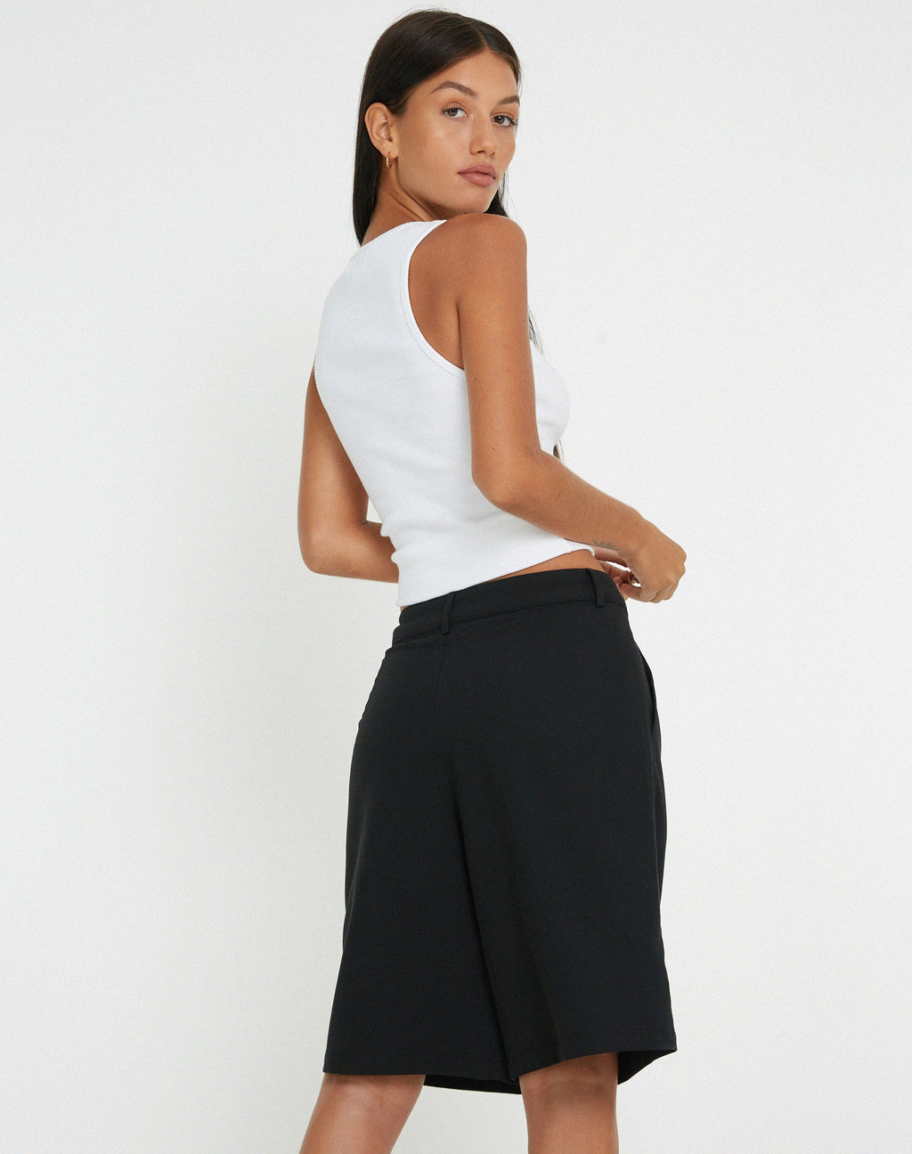 Pantaloncini Tabaru in nero sartoriale