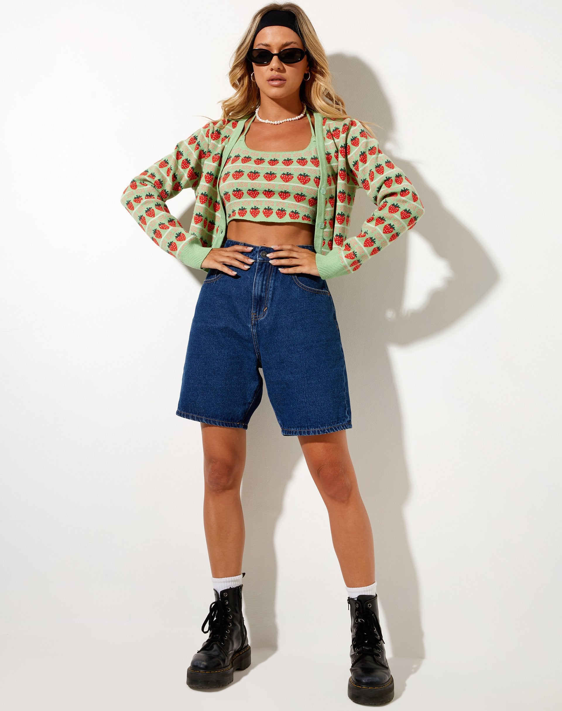 Immagine di Roe Crop Top in Mint String Of Strawberries