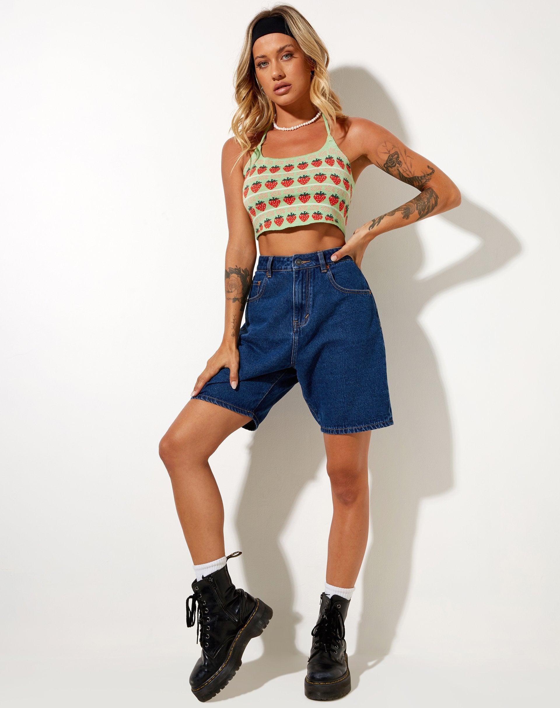 Immagine di Roe Crop Top in Mint String Of Strawberries