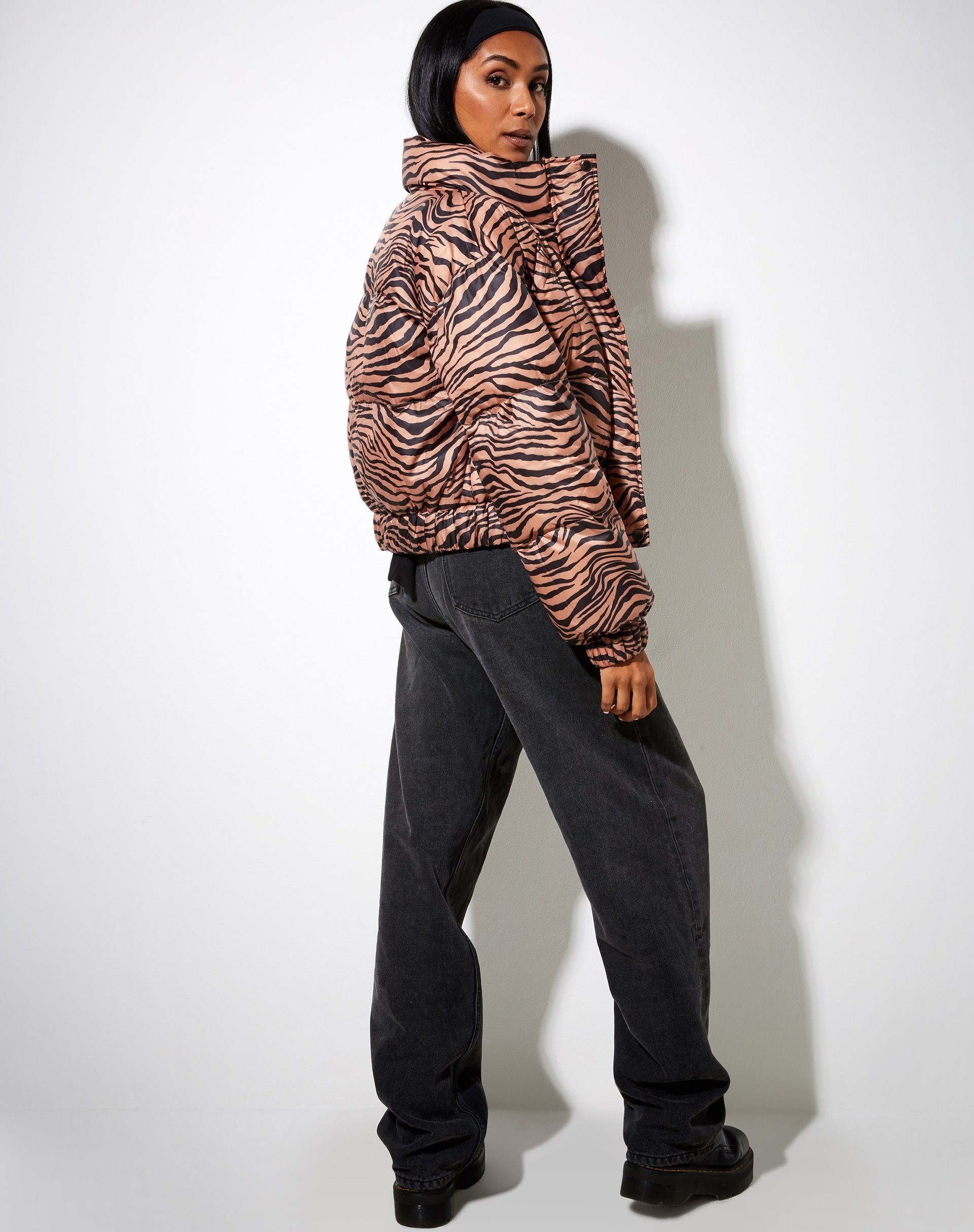 Immagine di Rohos Puffer Jacket in Zebra Nero e Marrone