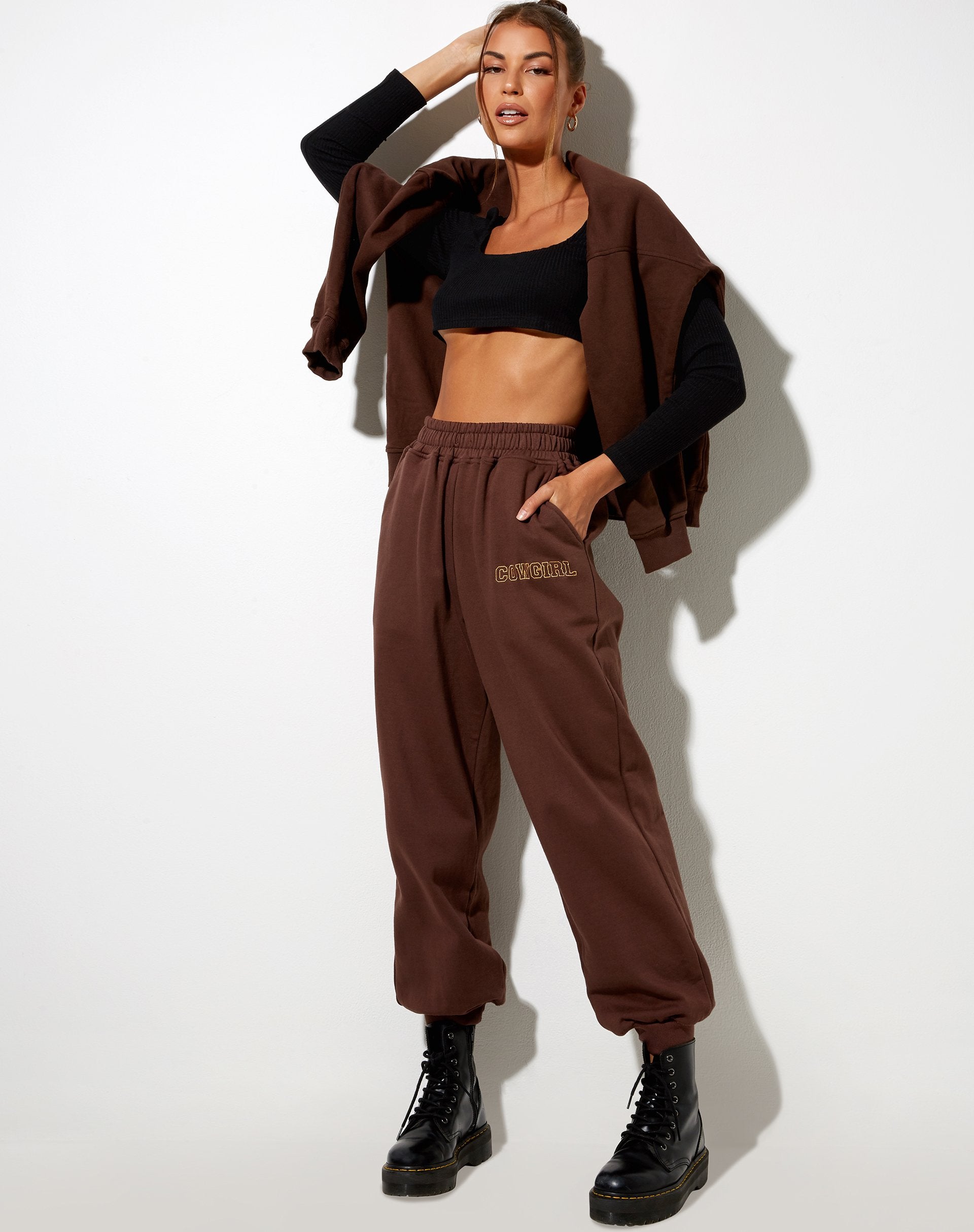 Immagine di Roider Jogger in mogano profondo Cowgirl Gold Embro