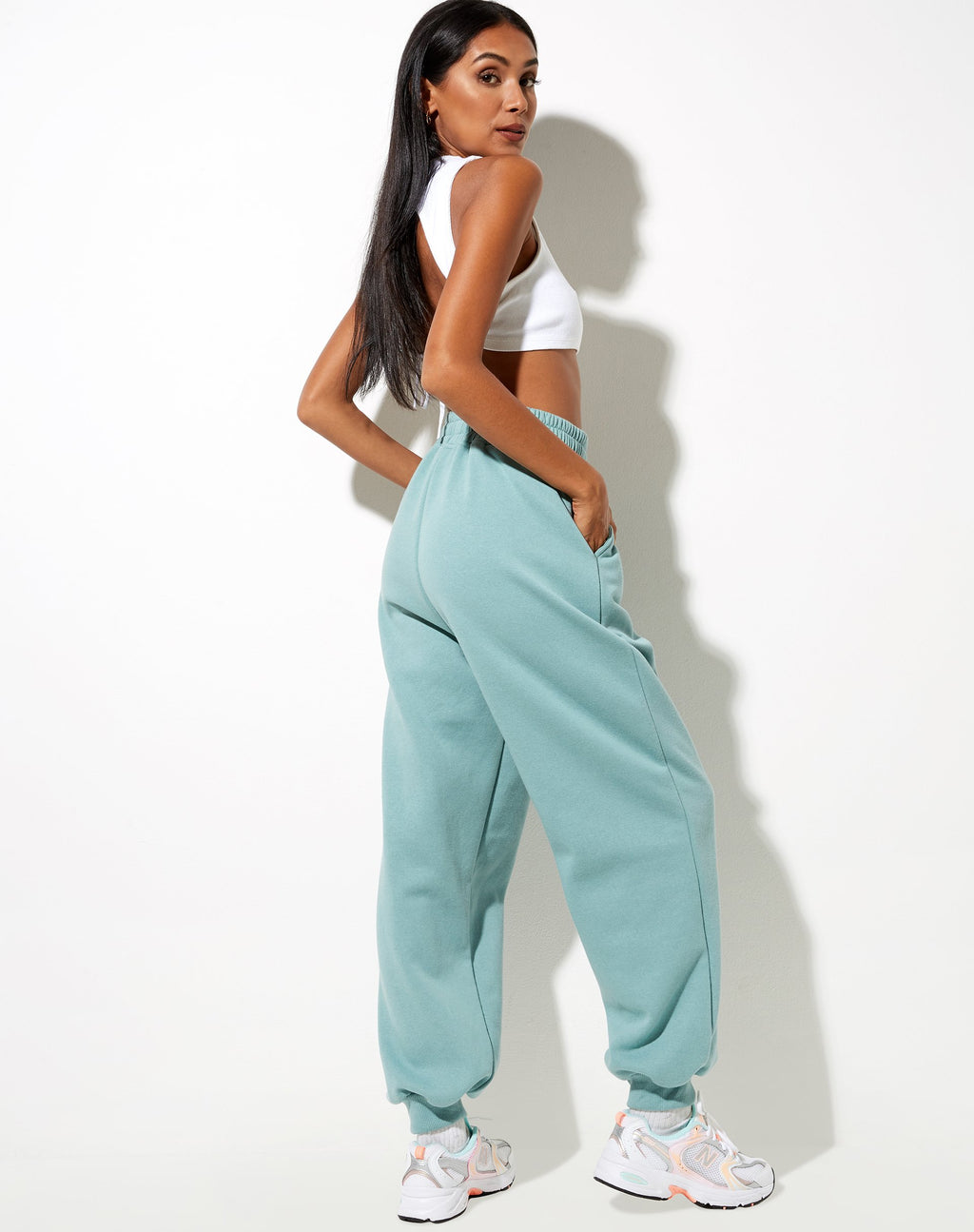 Jogger Roider con ricamo "Angel" in color verde mare
