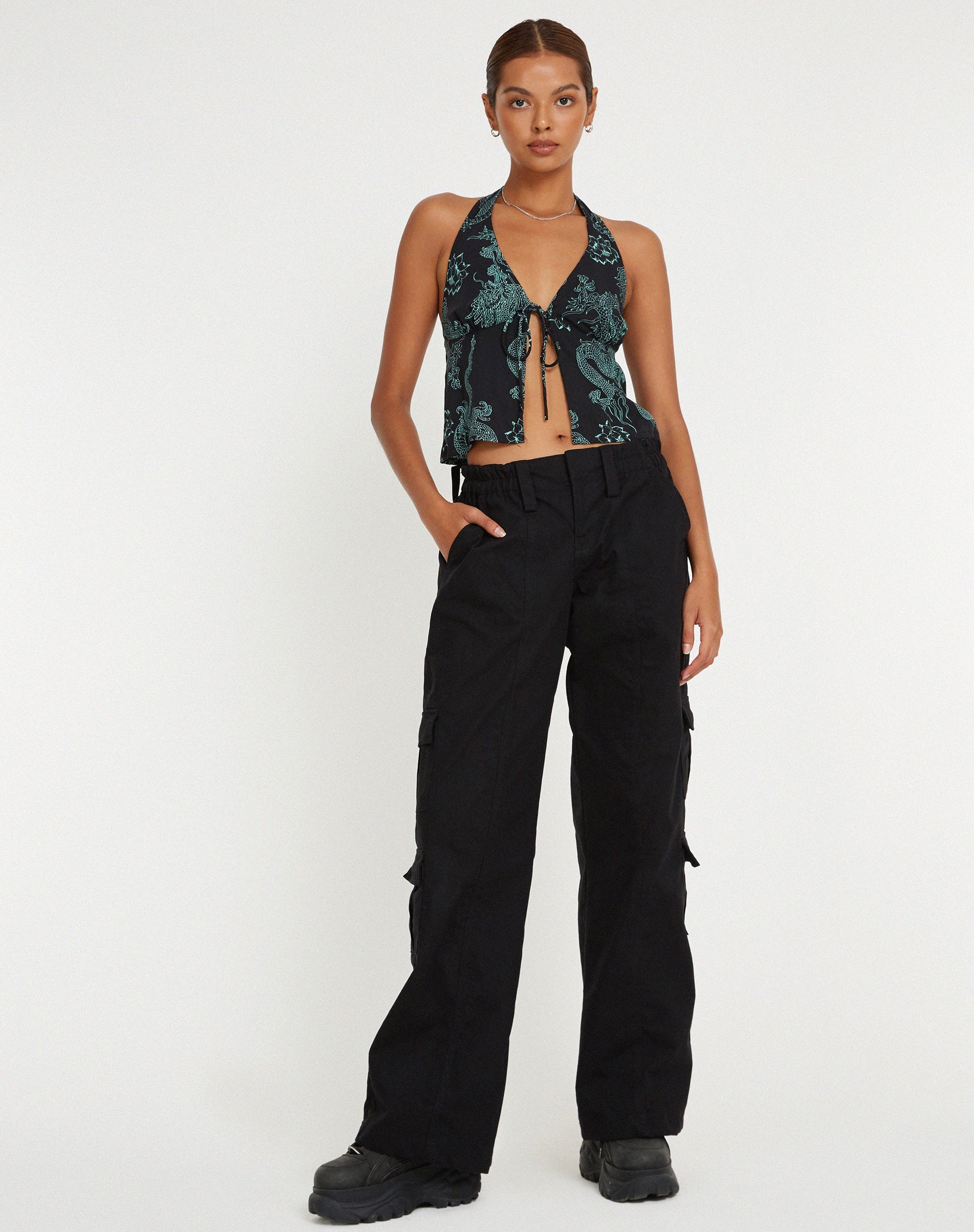 immagine di Roula Halter Top in Dragon Flower Black Mint