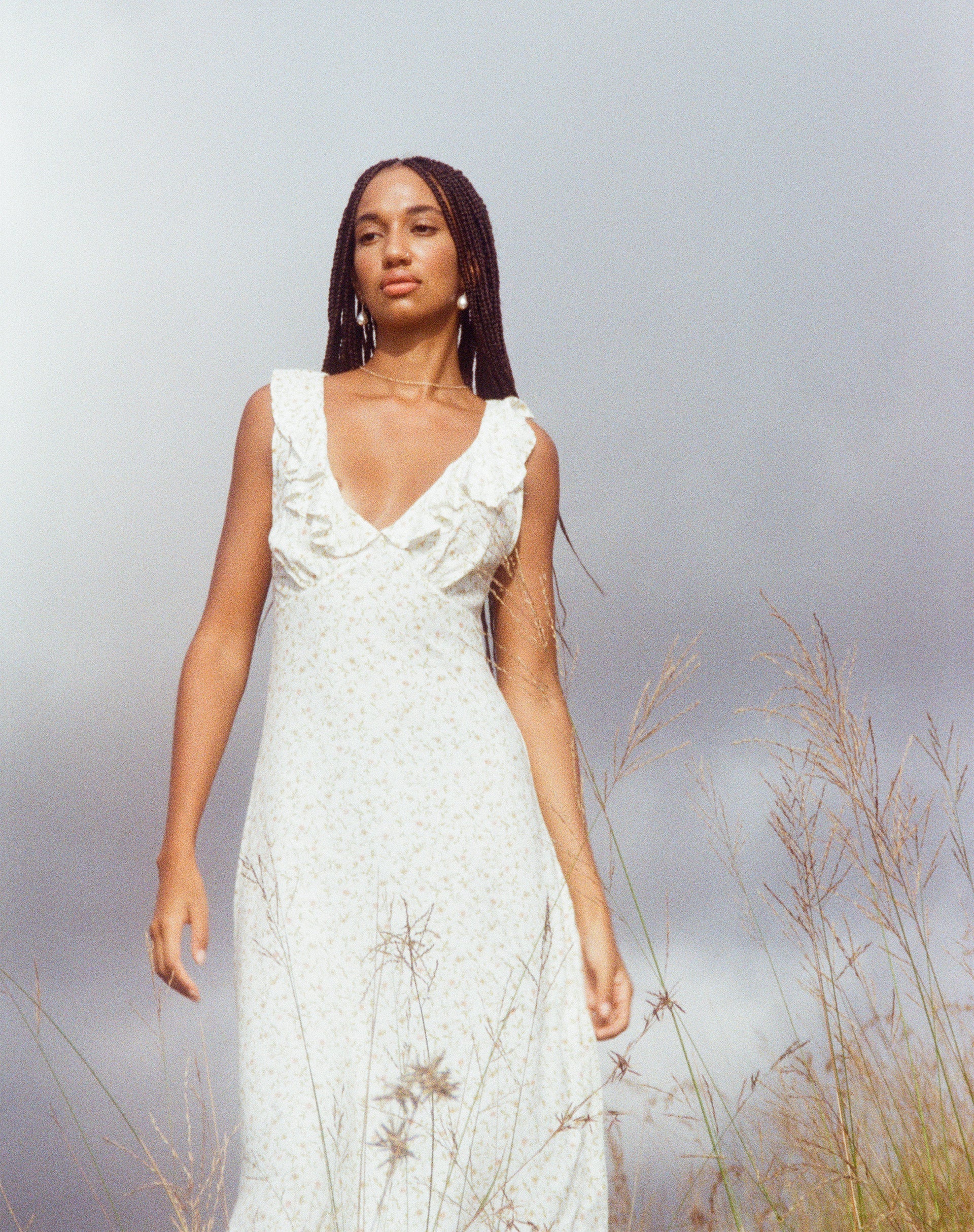 immagine di Rufiso Midi Dress in Pretty Petal Ivory