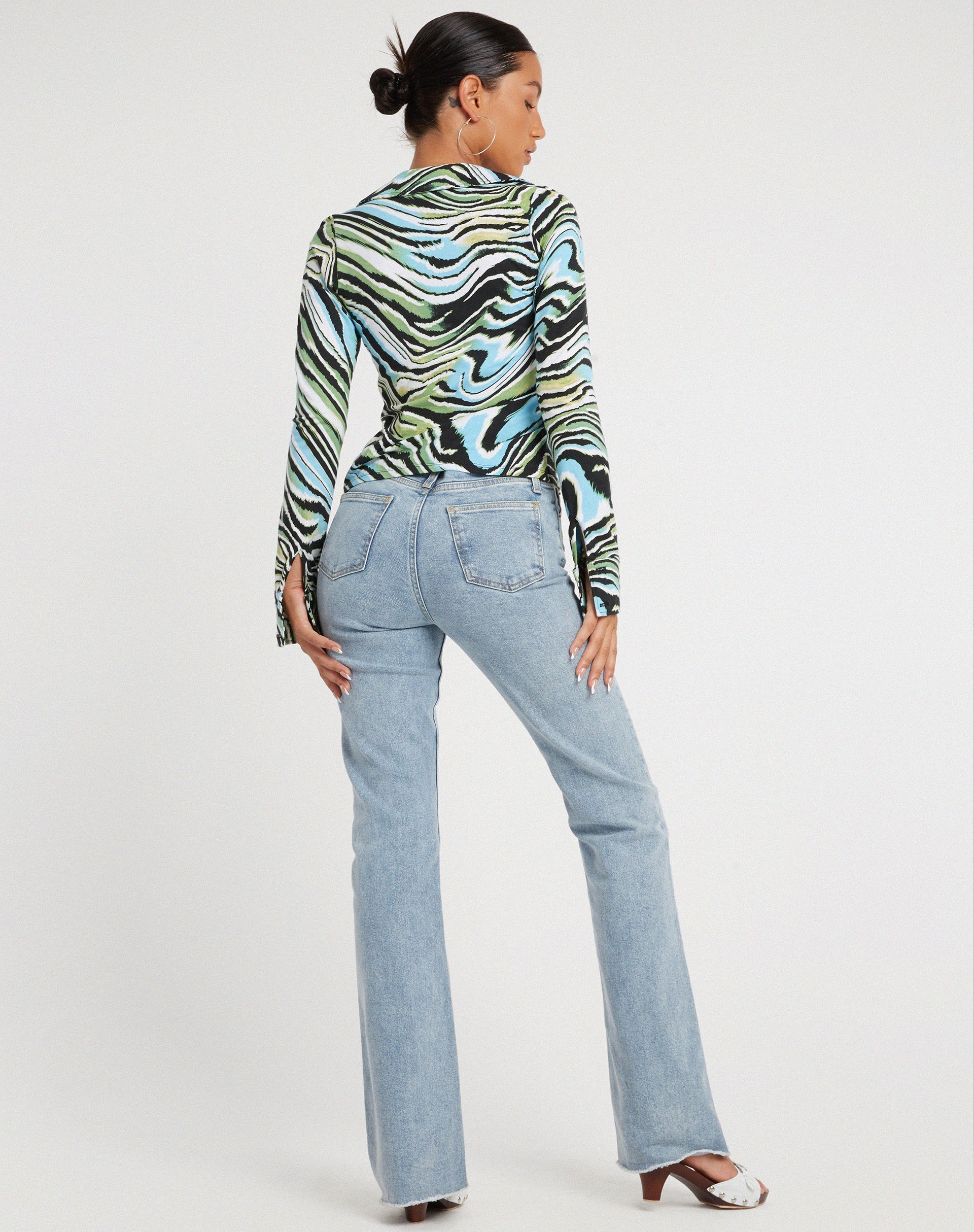 immagine della camicia Ruth in Warped Zebra Blue