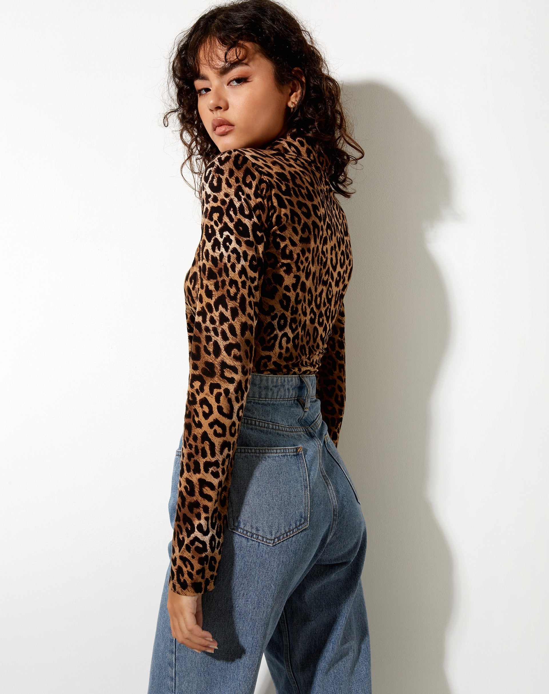 Immagine di Ryals Crop Top in Night Leopard Brown