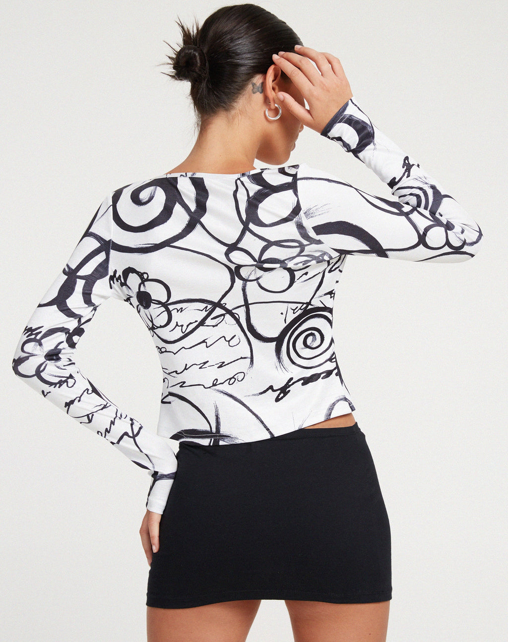 Sadiah Cardi in Mono Doodle bianco e nero