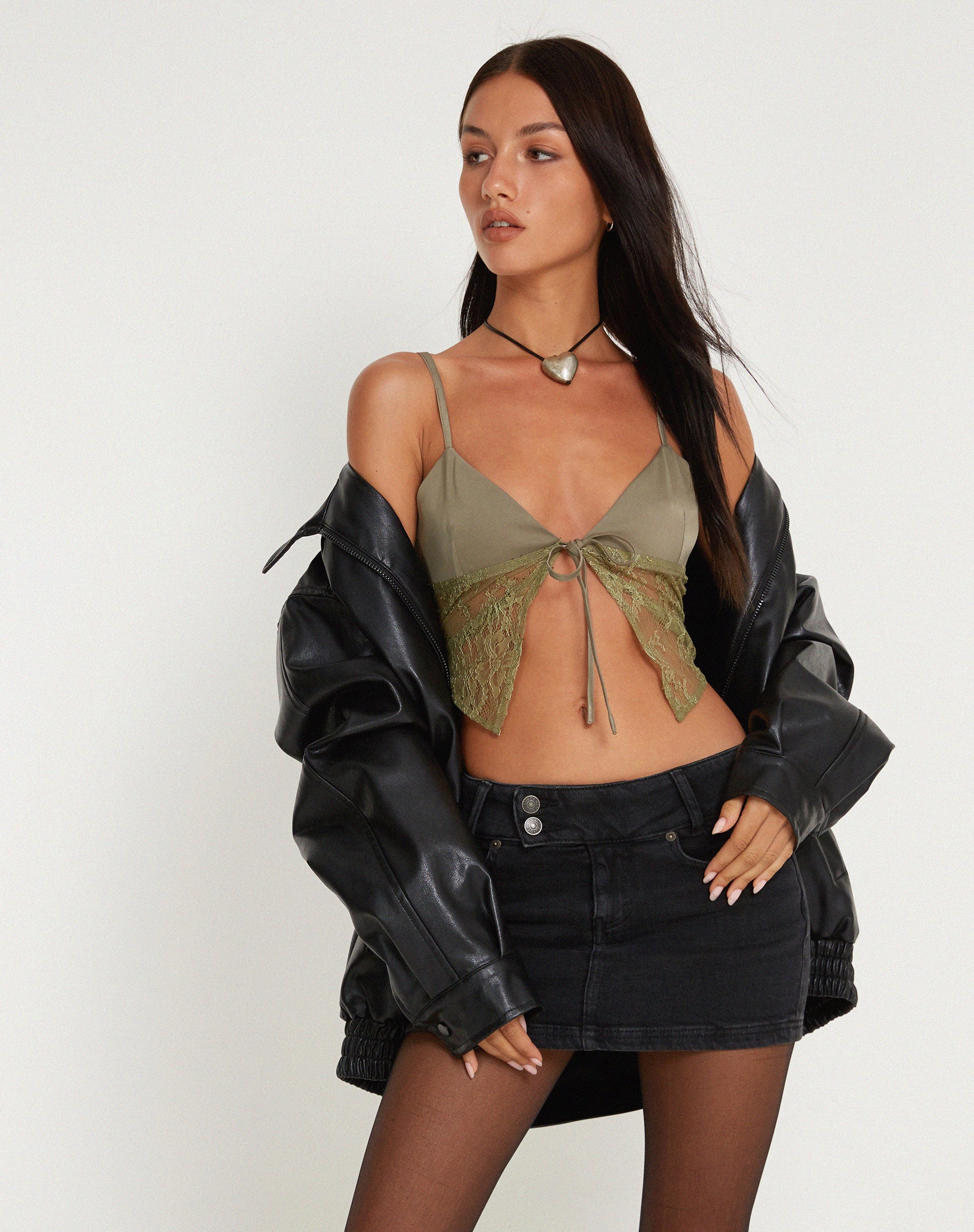 immagine di Sahira Butterfly Top in satin Avocado
