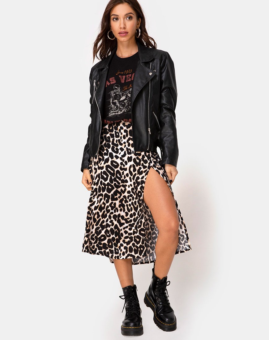 Gonna Saika in Jaguar Ori Oversize