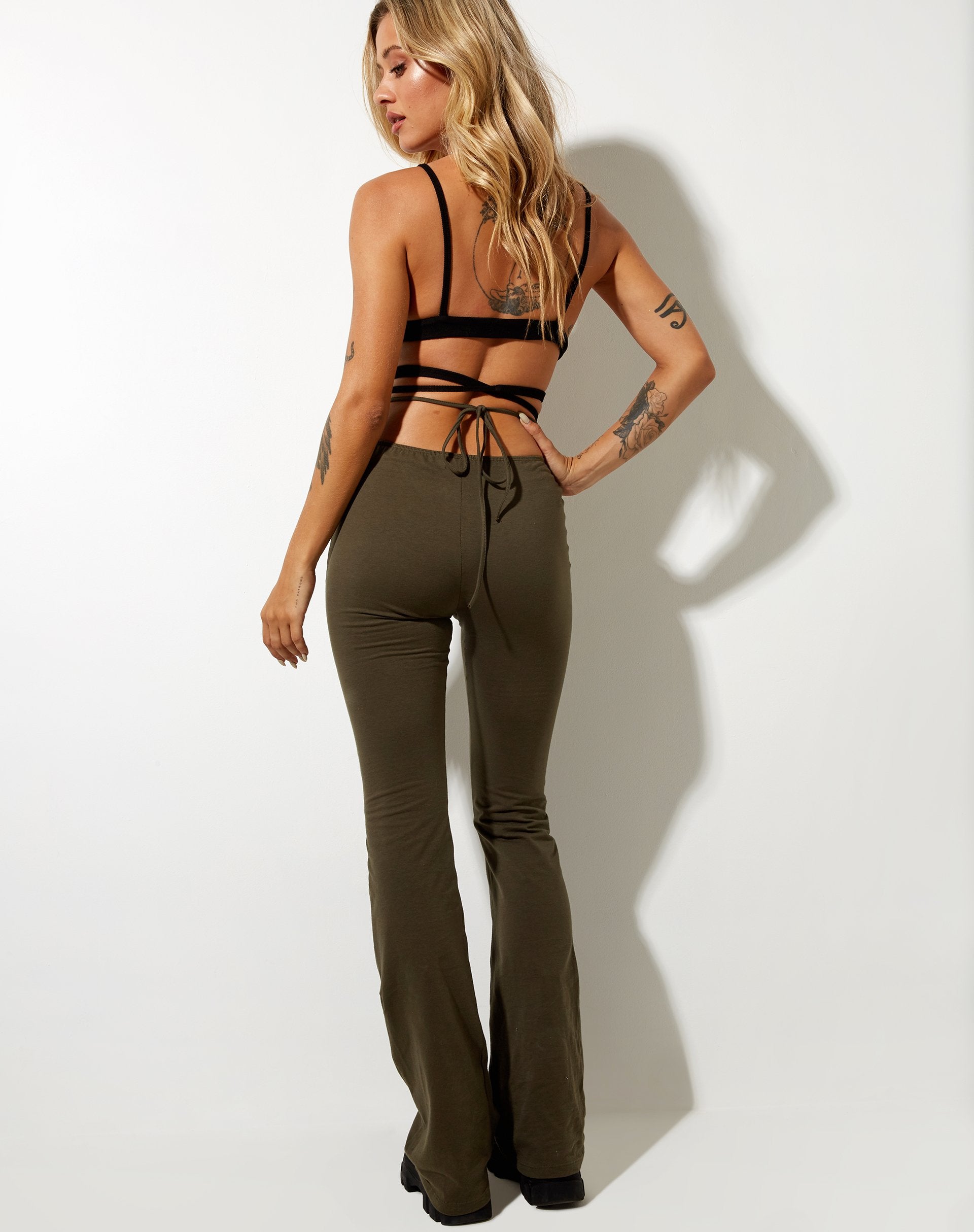 Immagine di Sakeri Pantalone svasato in lycra Olive