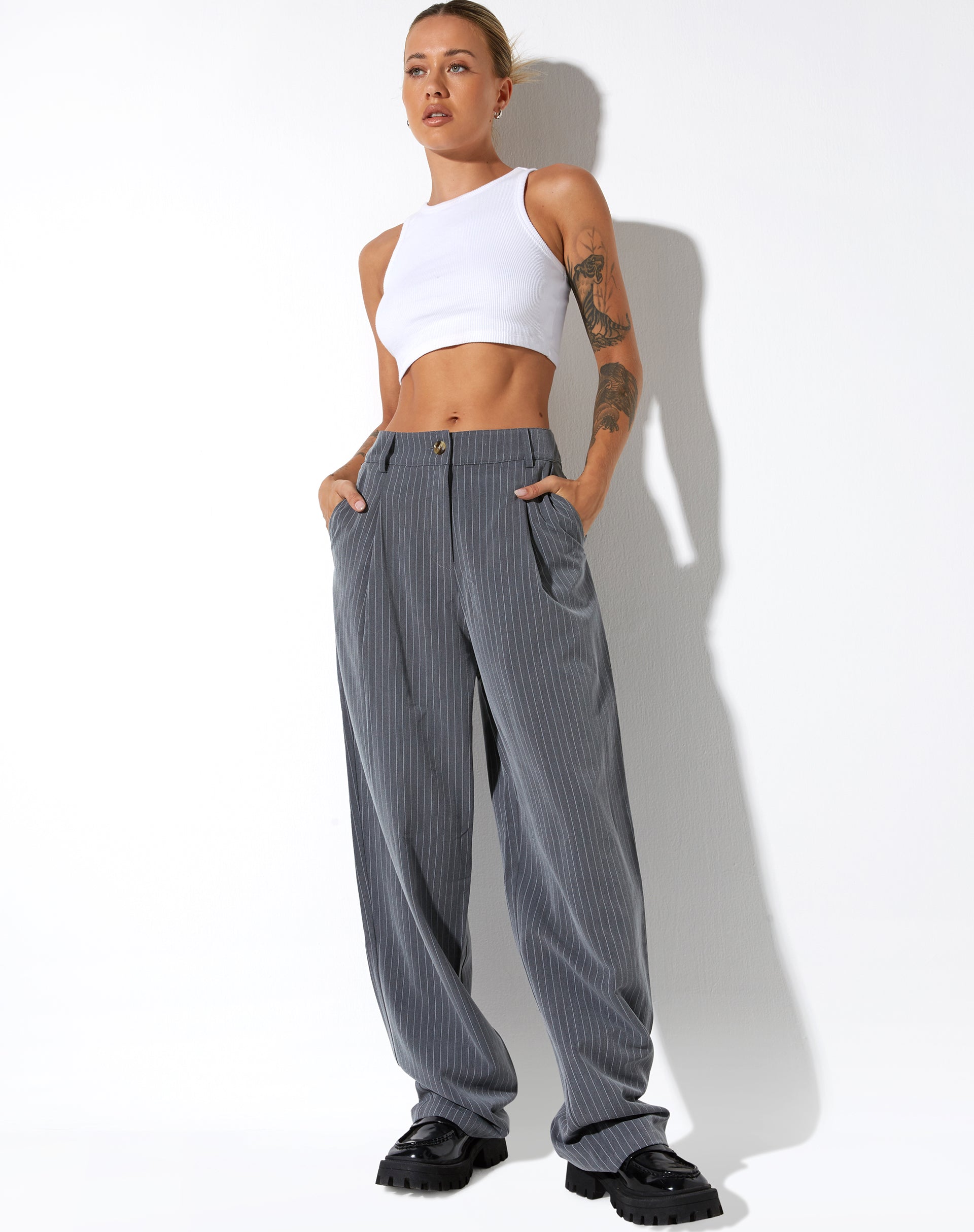 immagine di Sakila Tailored Trouser in grigio gessato