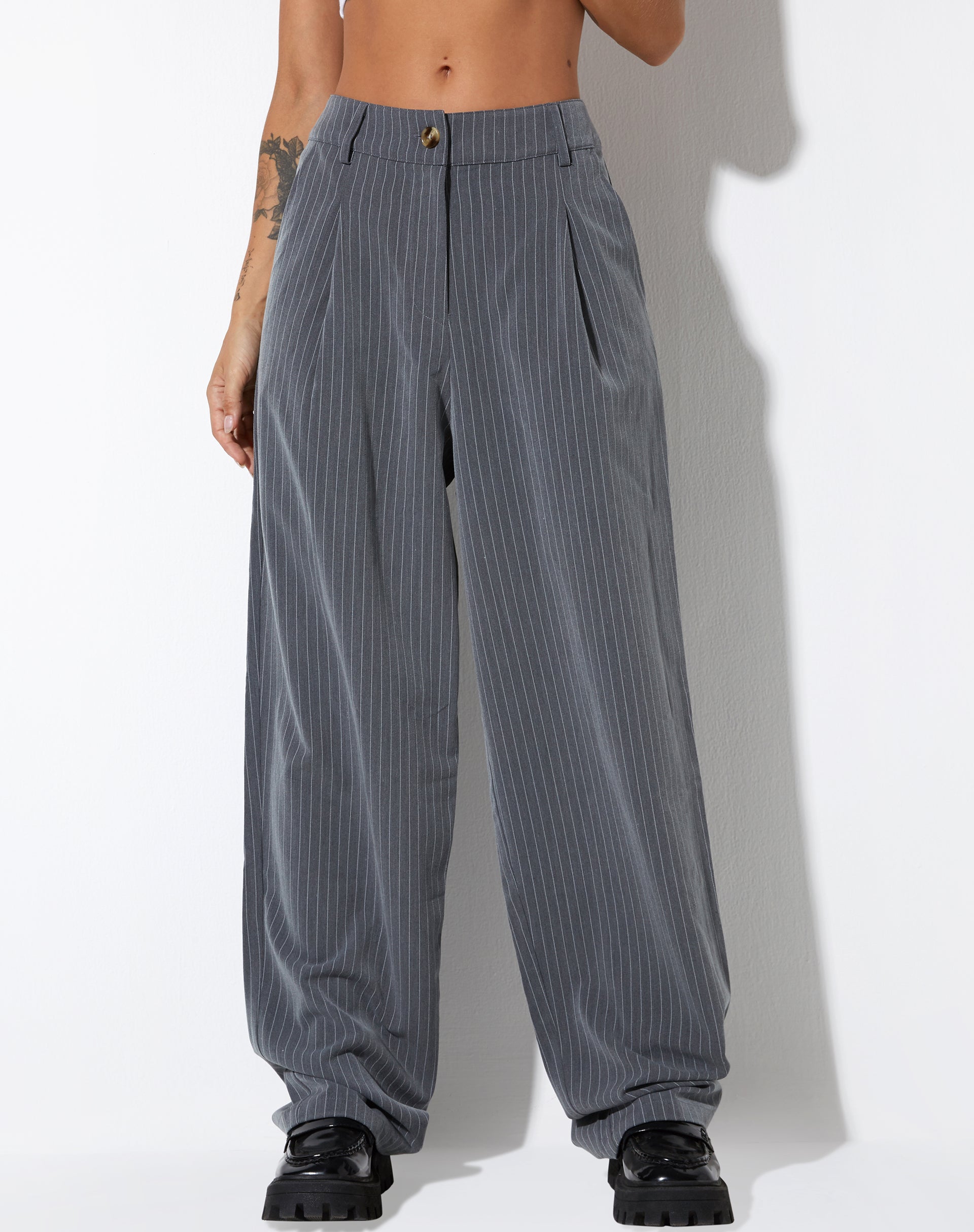 immagine di Sakila Tailored Trouser in grigio gessato