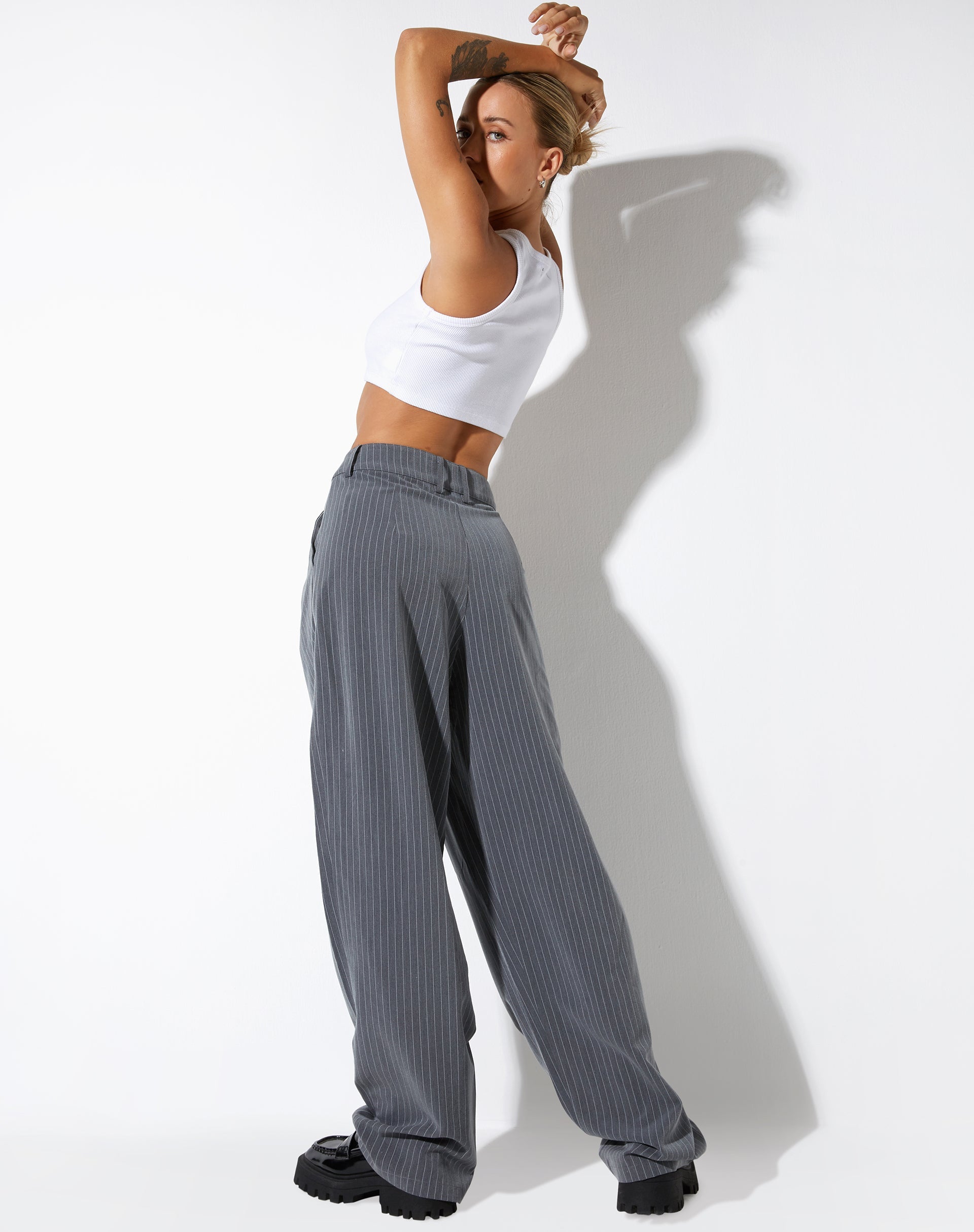 immagine di Sakila Tailored Trouser in grigio gessato