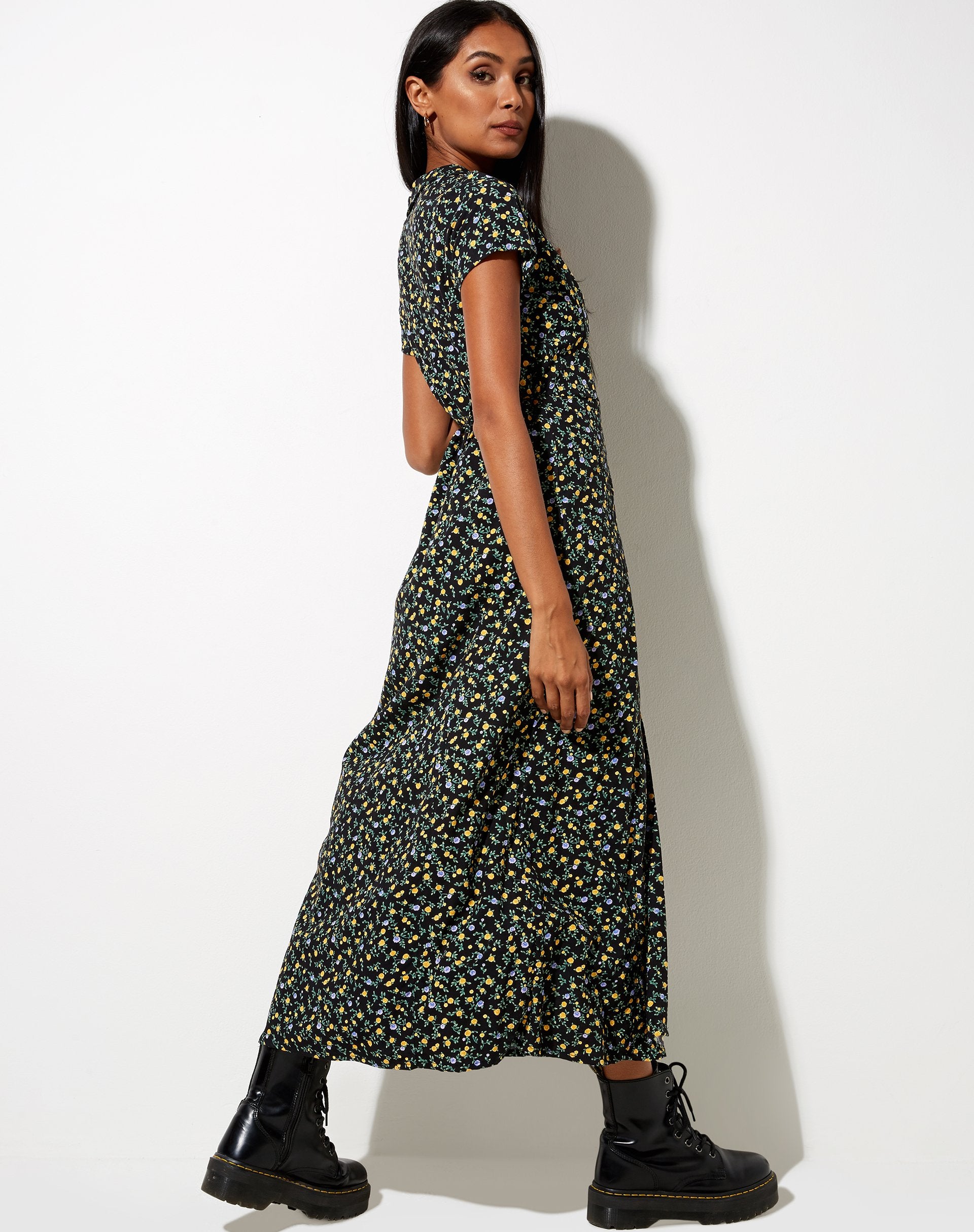 Immagine di Salara Midi Dress in Flowing Flower Nero