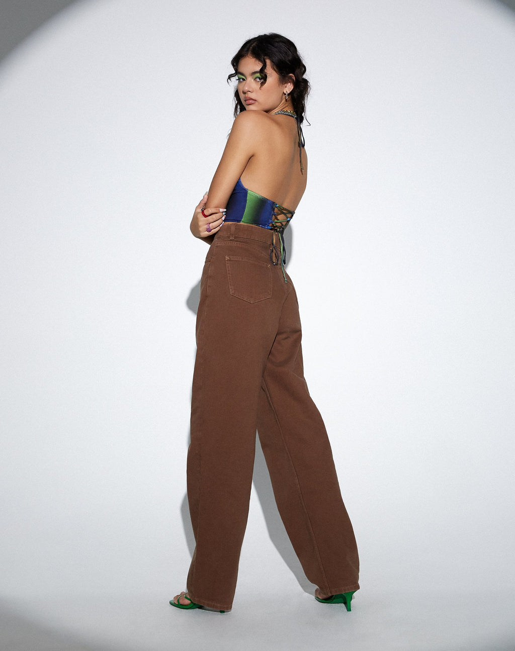 Jeans Parallel in marrone scuro