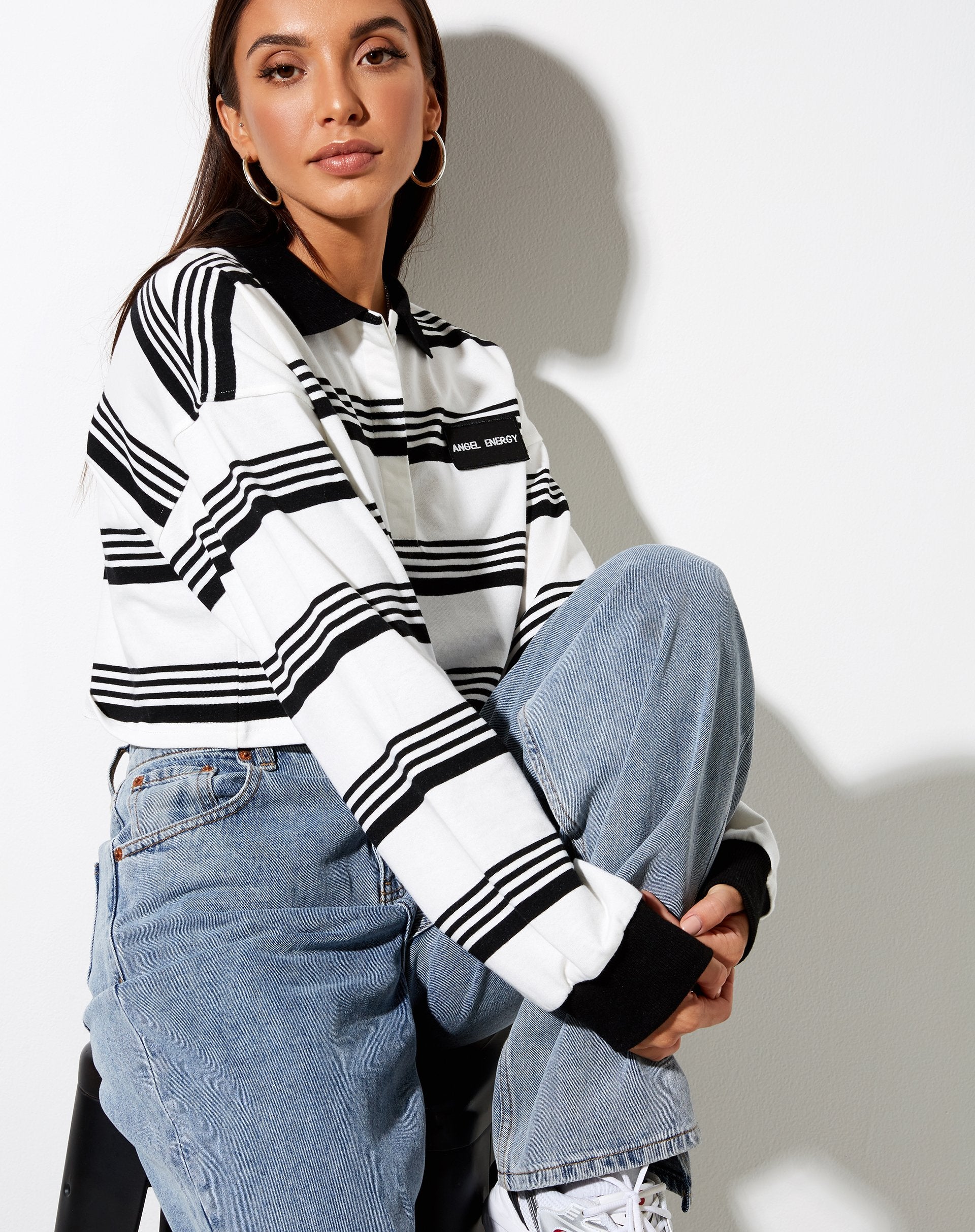 Immagine di Saria Crop Top a righe nere Angel Energy Label