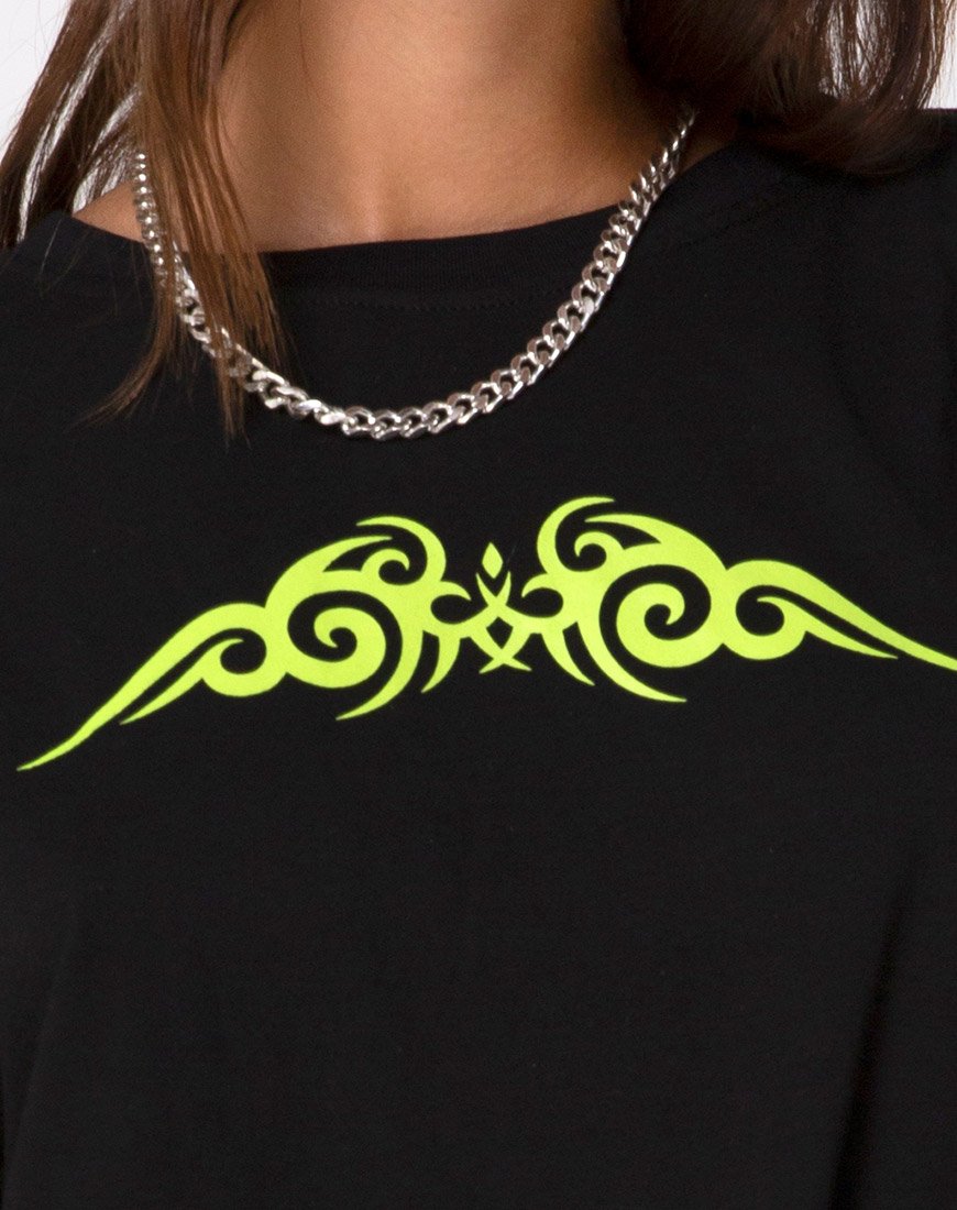 Immagine di Sashie Jumper Dress in nero con tribale verde