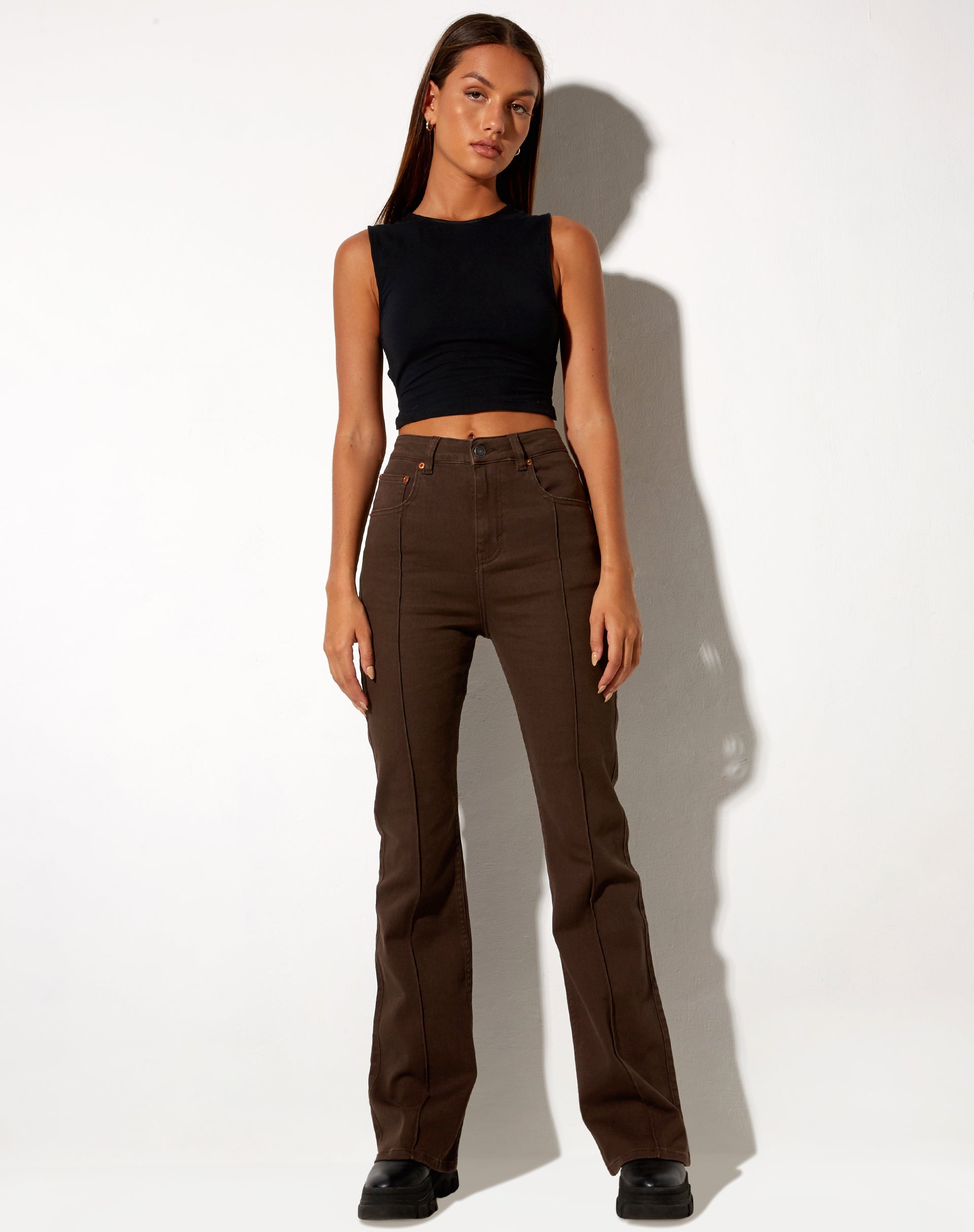 Immagine dei jeans Seam Bootleg in cioccolato amaro