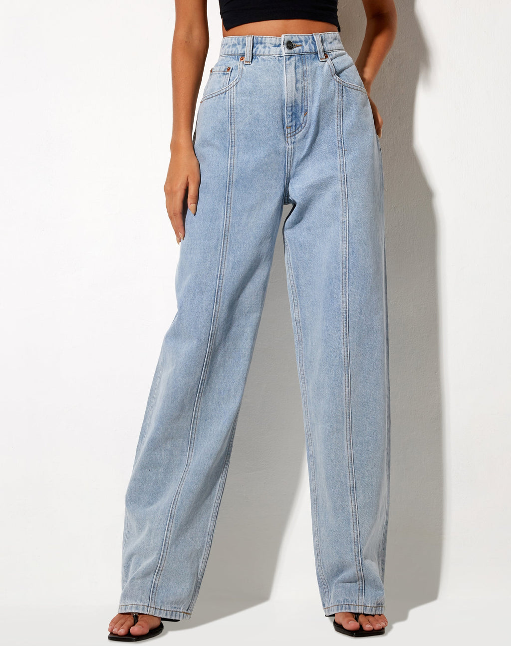 Jeans Seam Parallel in Light Wash Blue