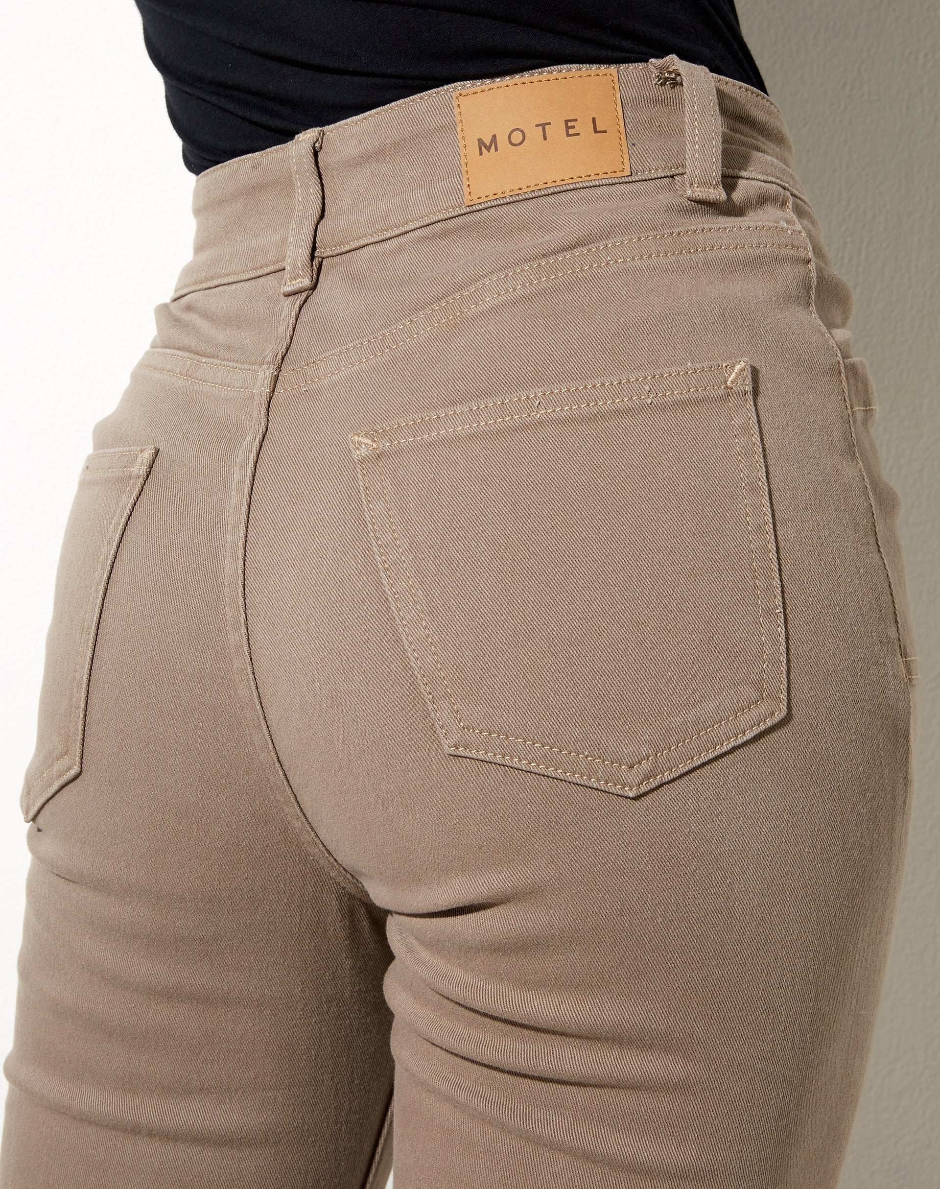 Immagine dei jeans Seam Split in Burnt Olive