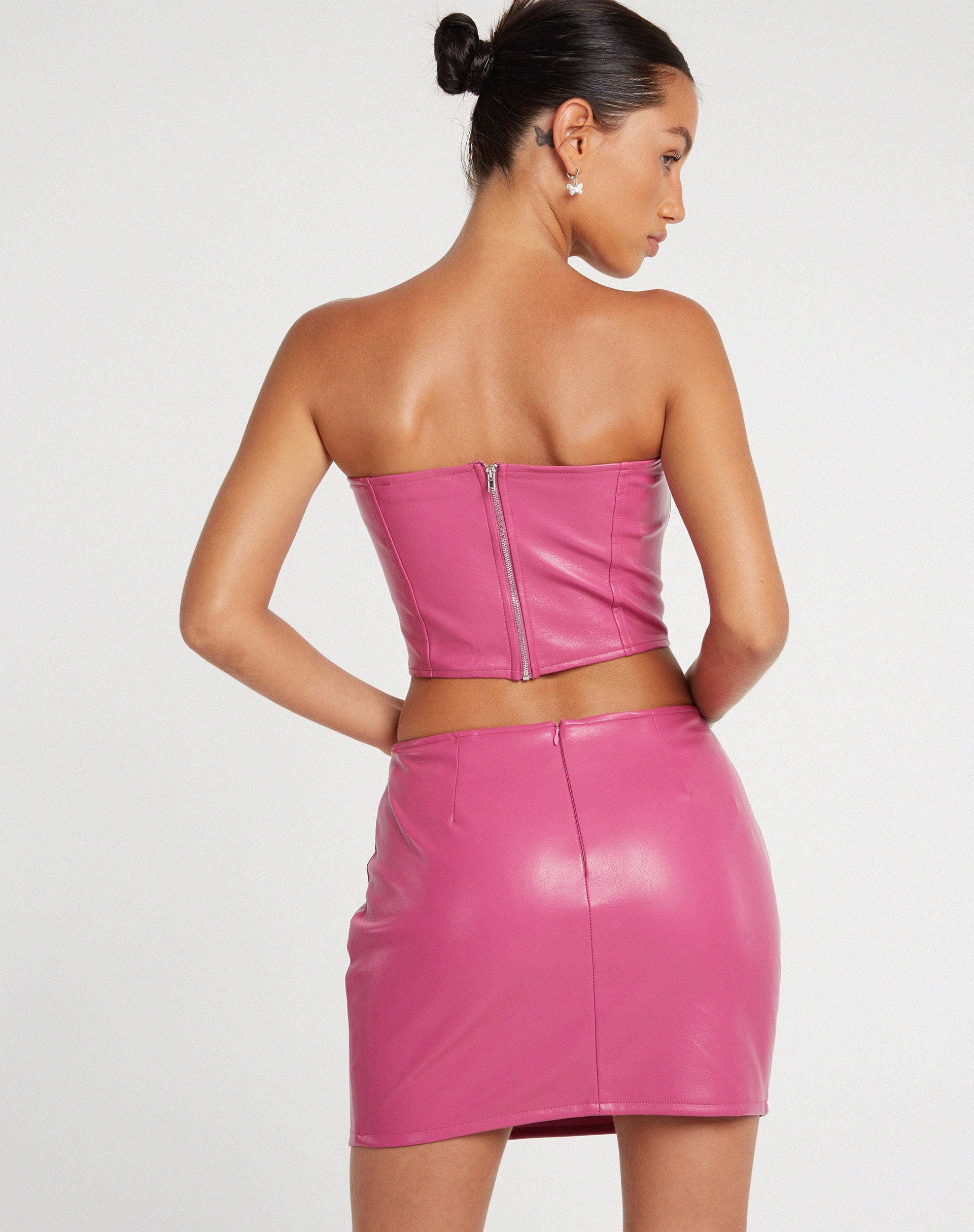 immagine di Ima Mini Skirt in PU Hot Pink