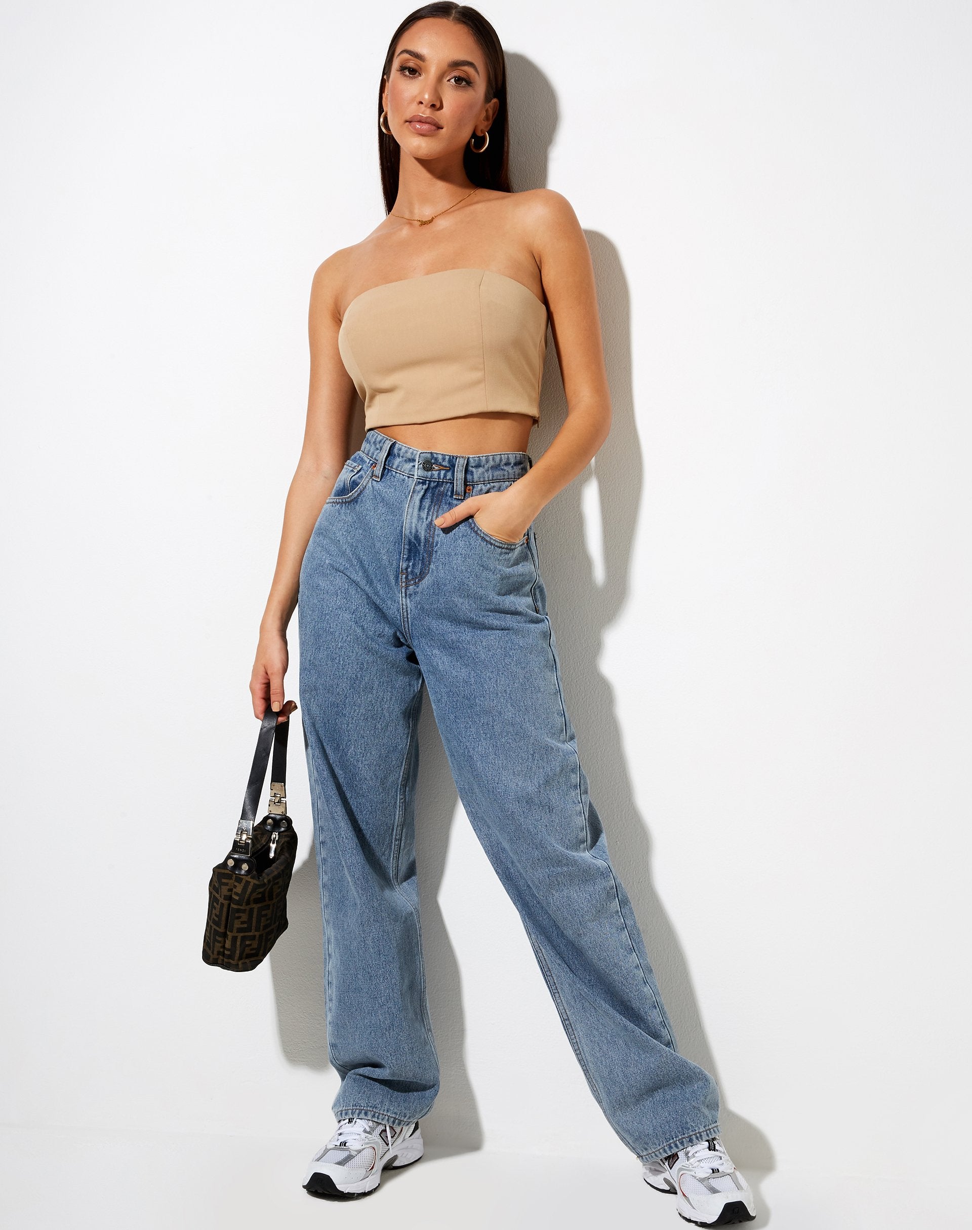 Immagine di Shoki Bandeau Top in Almond