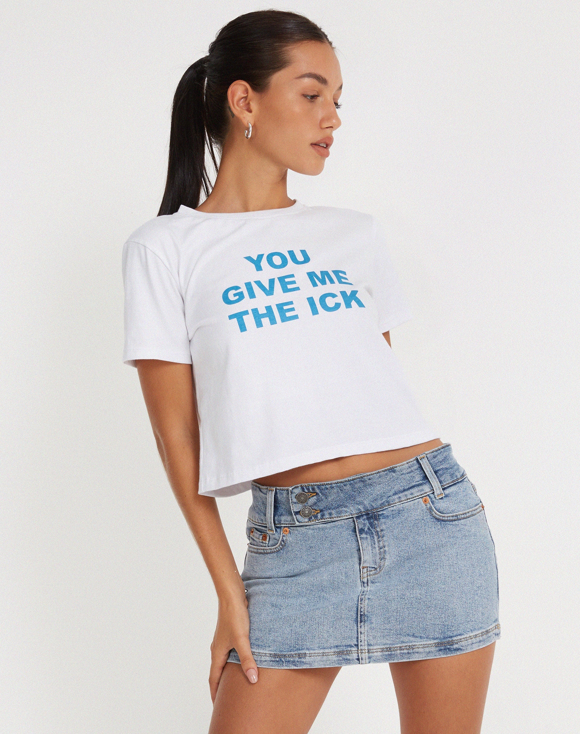 immagine di Shrunk Tee in bianco You Give Me The Ick