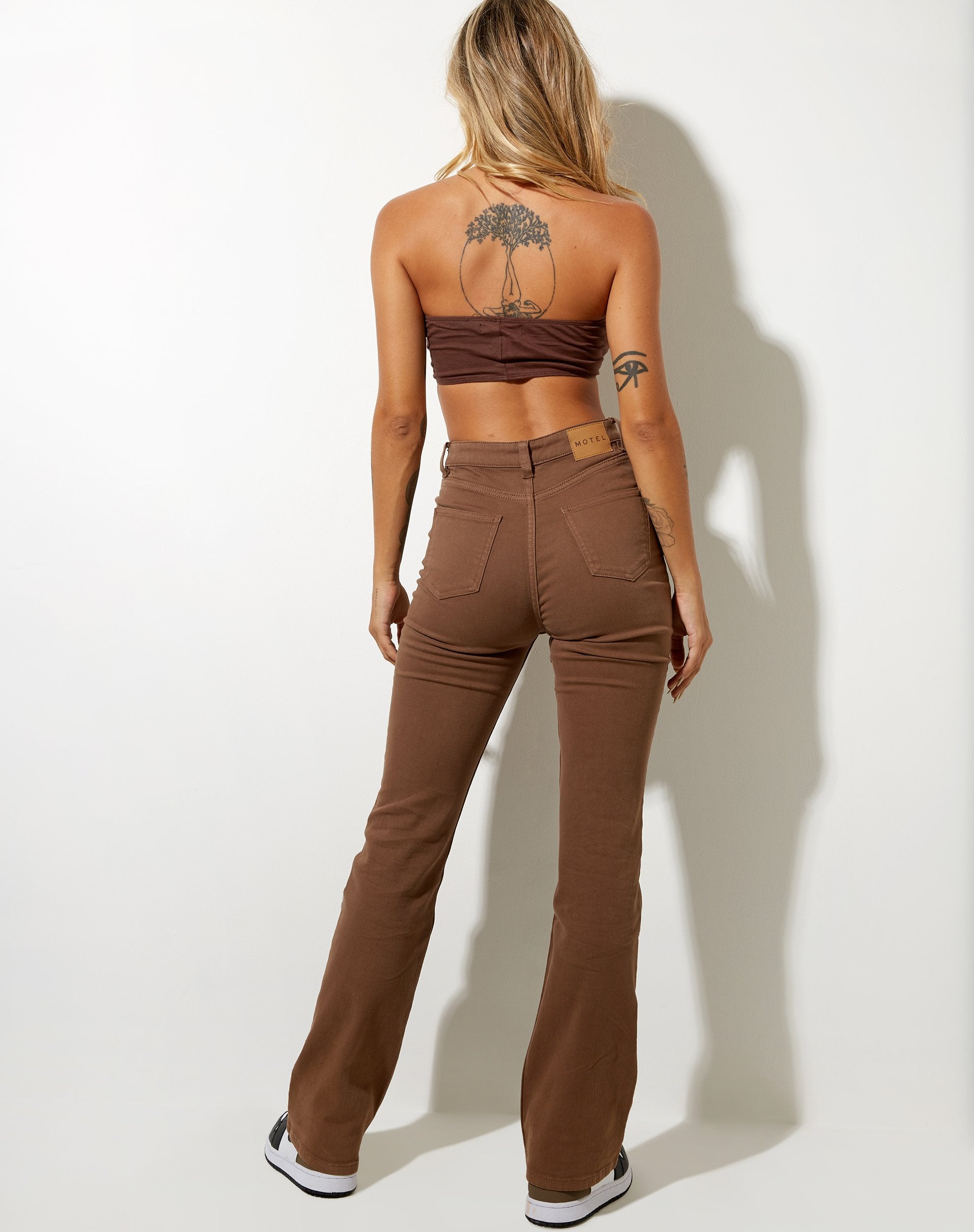 Immagine di Shuji Crop Top in lycra Mogano profondo