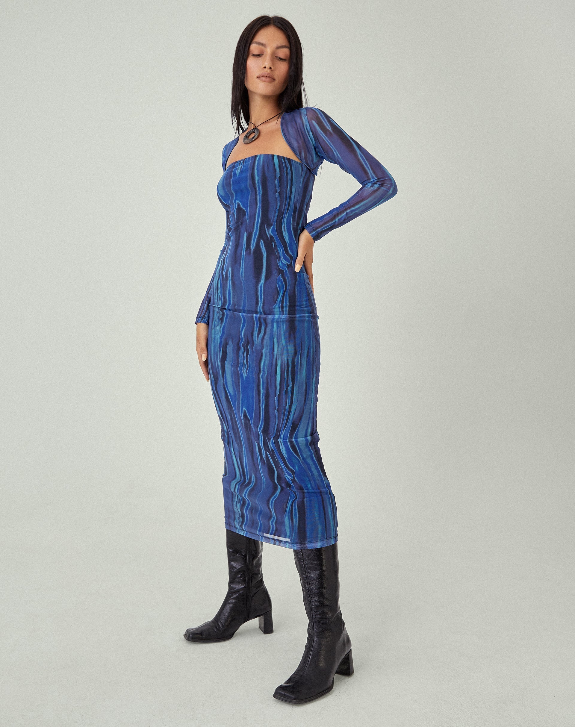 immagine di MOTEL X JACQUIE Shuro Maxi Dress in Colour Bleed Blue