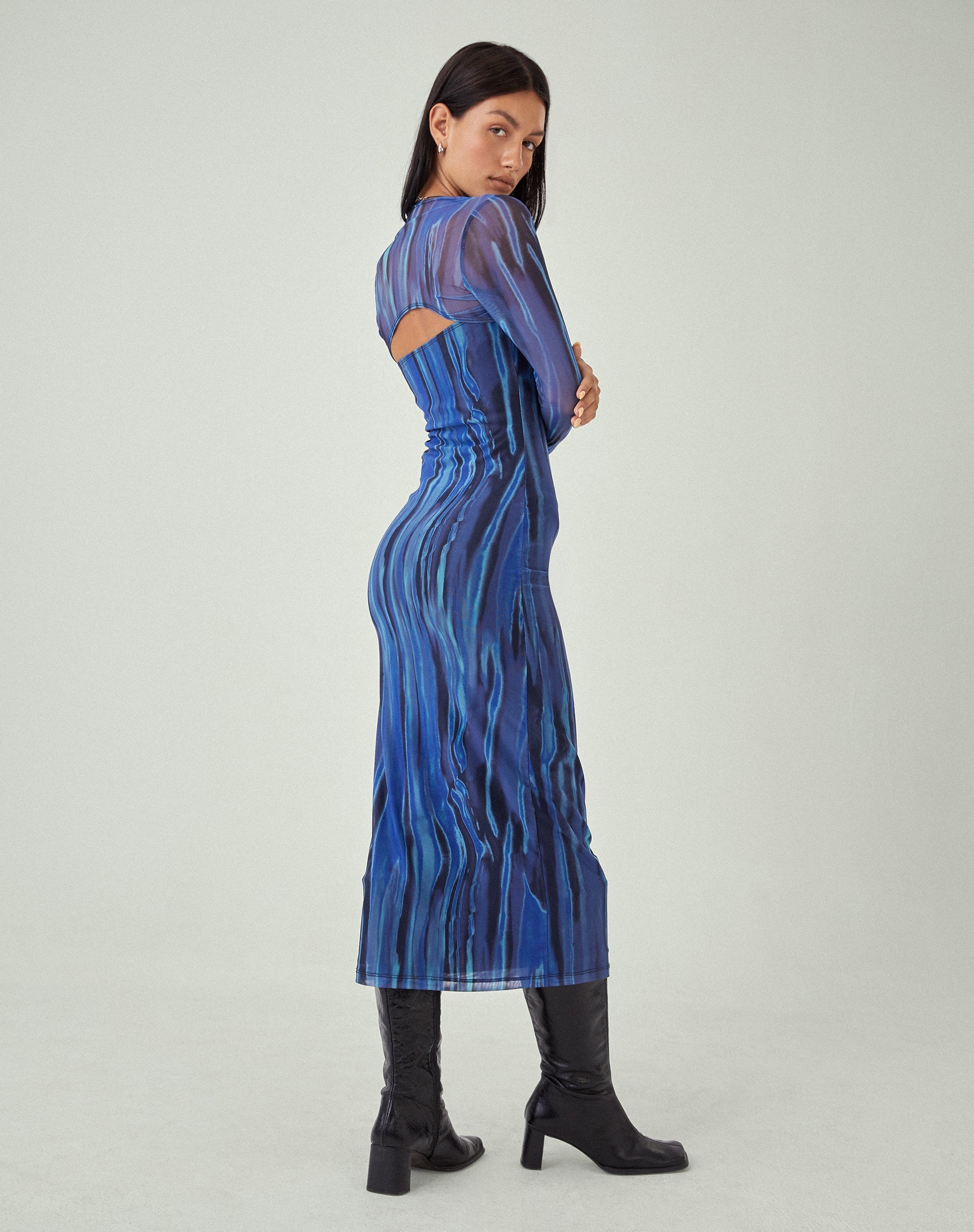 immagine di MOTEL X JACQUIE Shuro Maxi Dress in Colour Bleed Blue