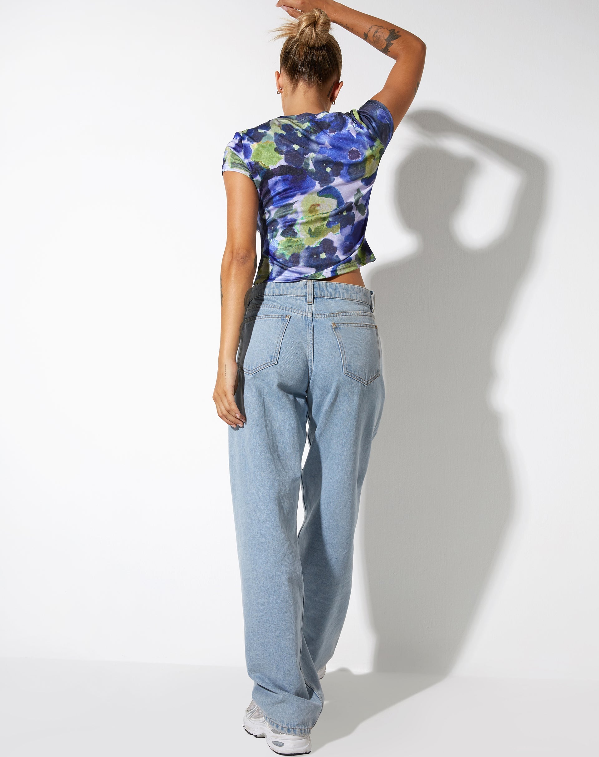 immagine di Sianda Crop Top in acquerello astratto blu