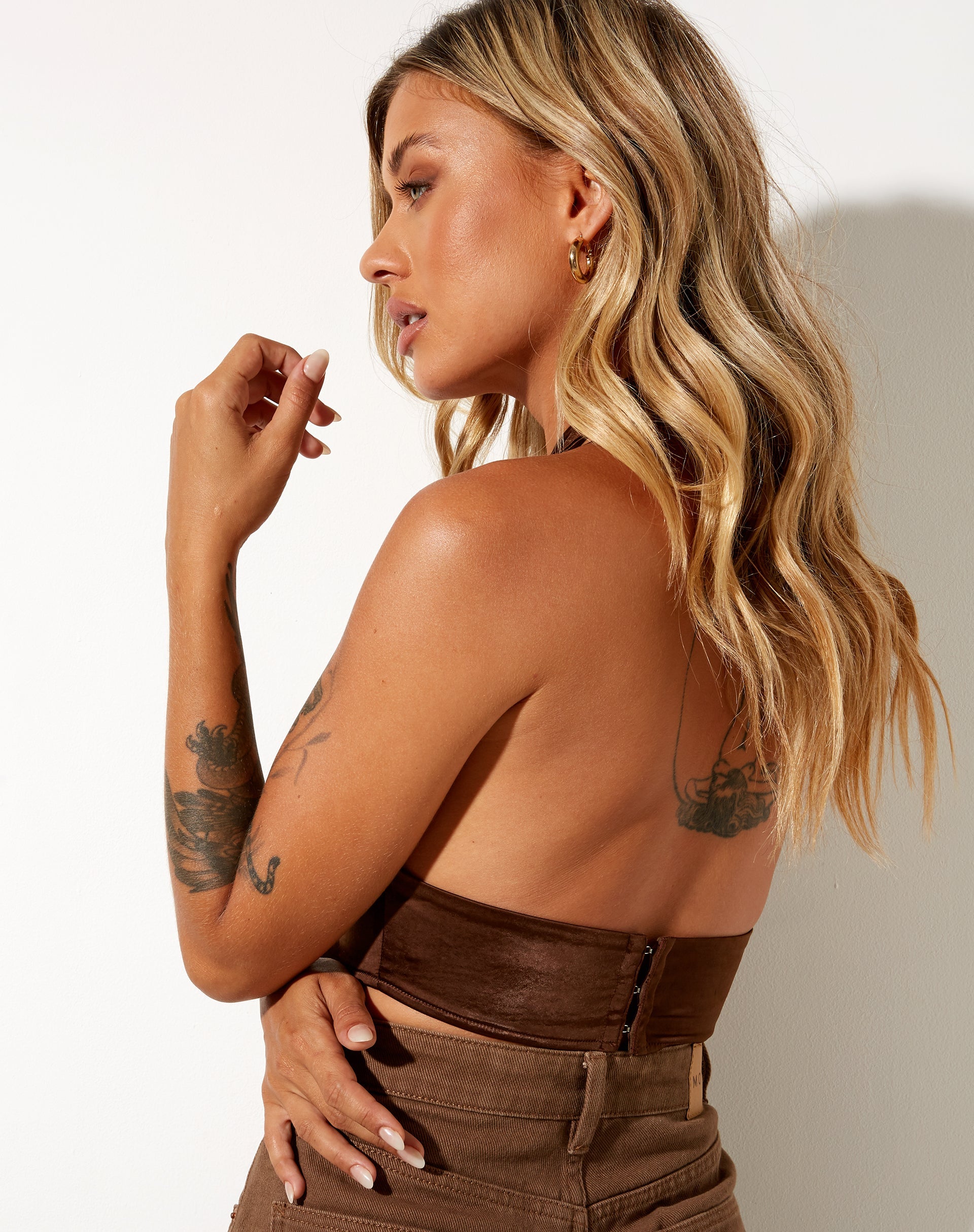 Immagine di Silta Crop Top in raso cioccolato