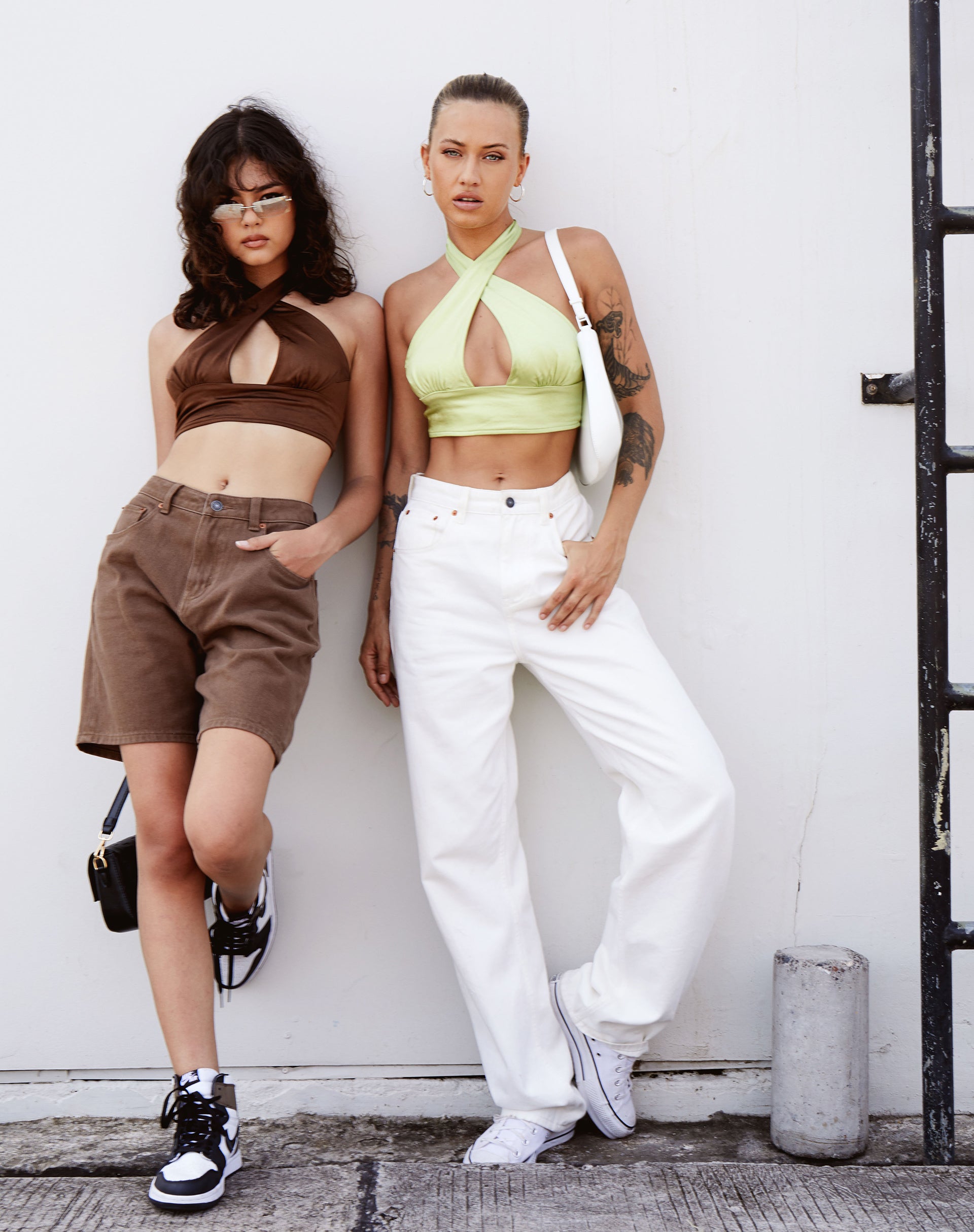 Immagine di Silta Crop Top in raso cioccolato