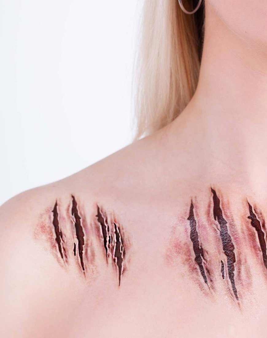 Tatuaggio a strappo sulla pelle di Shrine