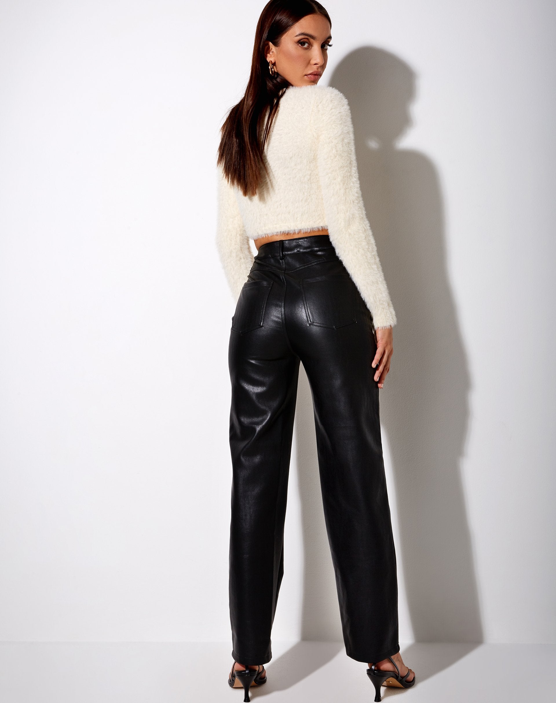 Immagine di Skinny Cropped Jumper in maglia pelosa Crema