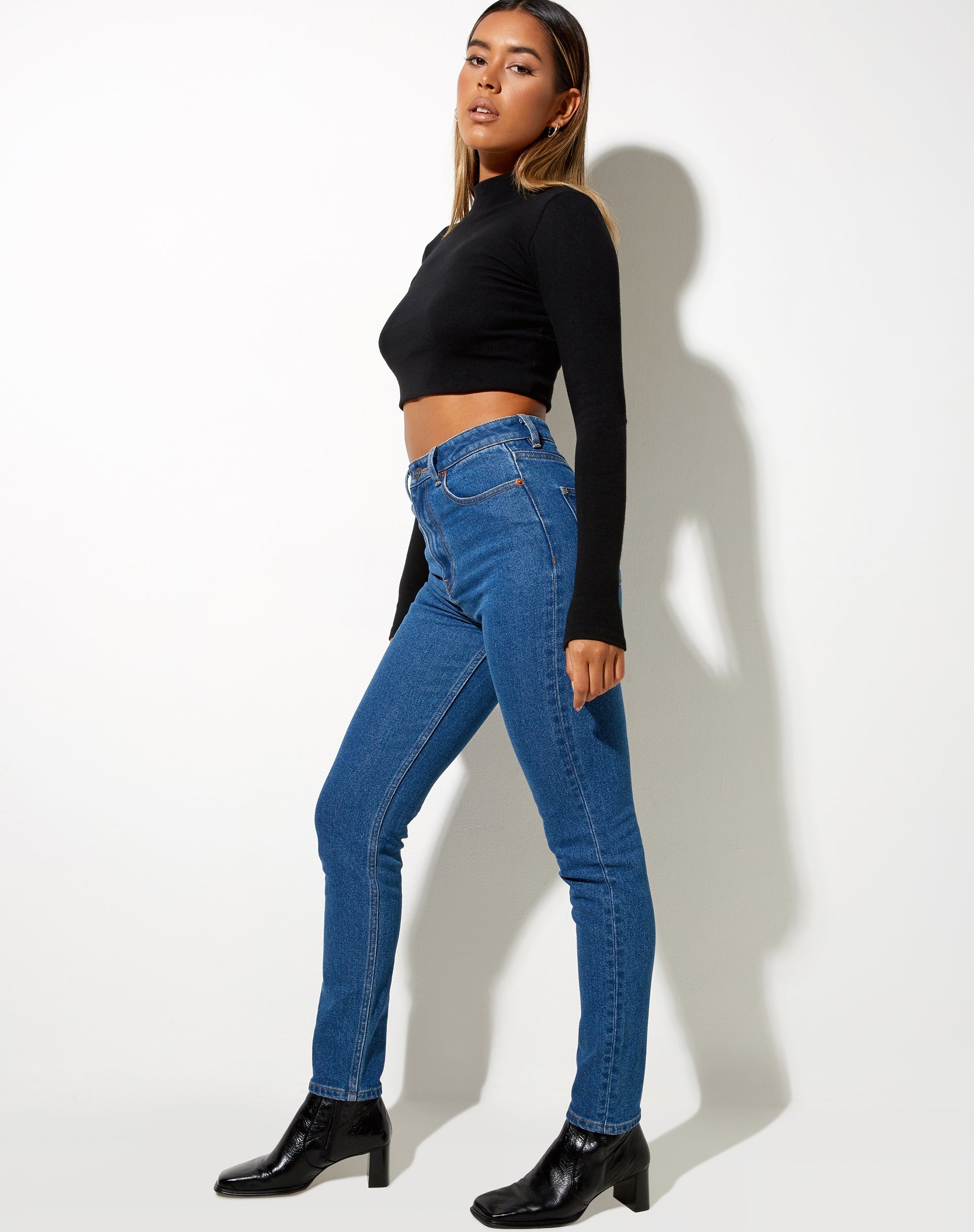 Immagine dei jeans slim in blu indaco