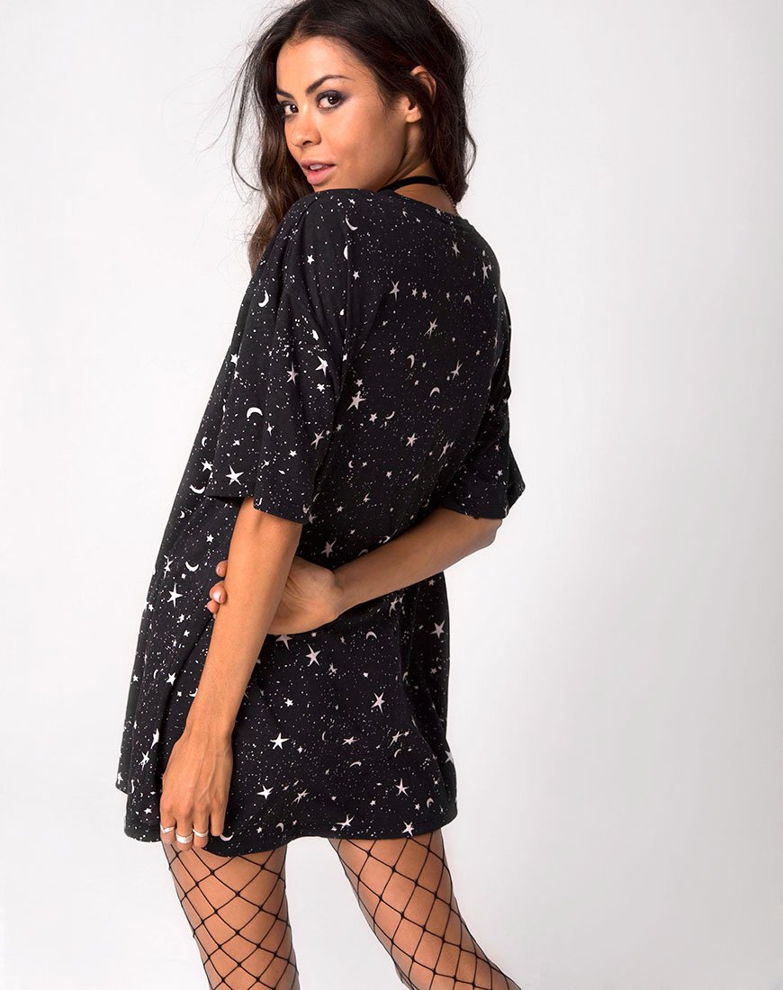 Immagine di Sunny Kiss Tee oversize in nero Cosmos
