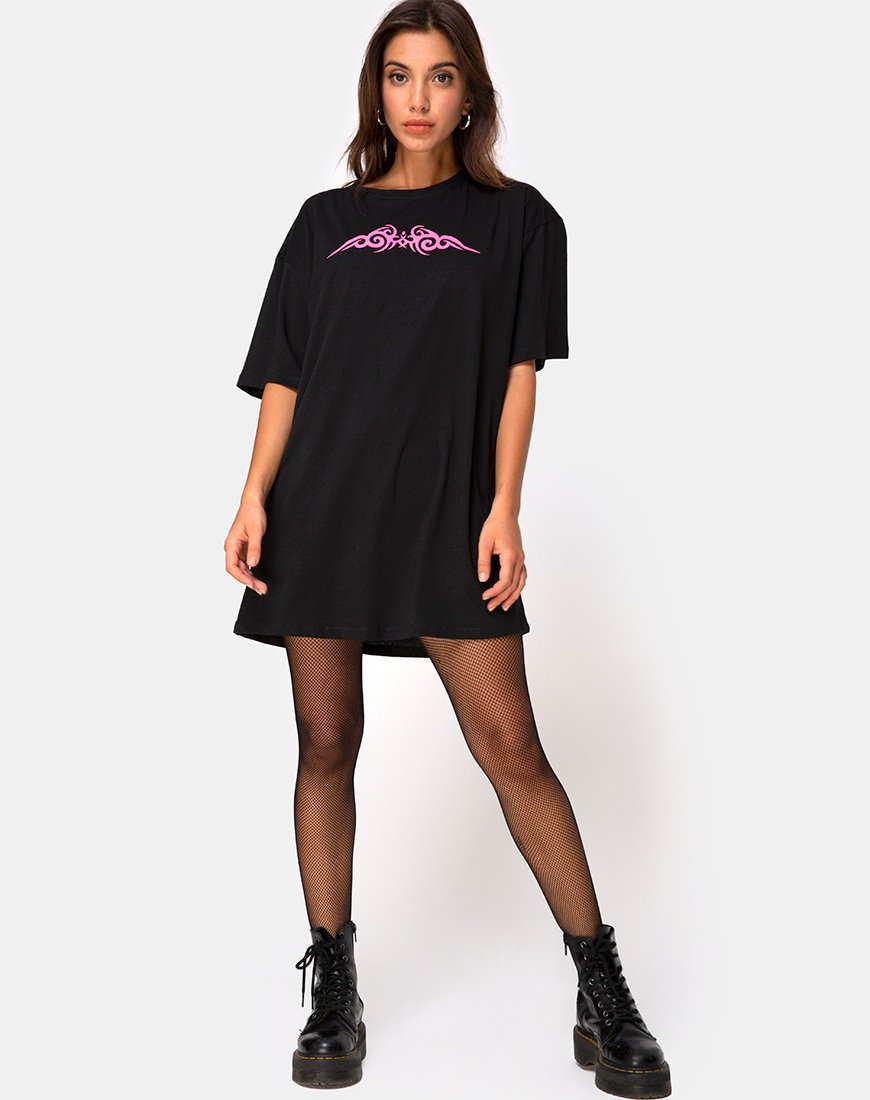 Immagine di Sunny Kiss Tee oversize in nero con tribale rosa