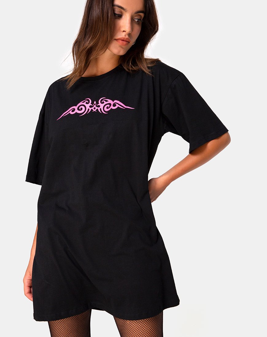 Maglietta oversize Sunny Kiss in nero con tribali rosa