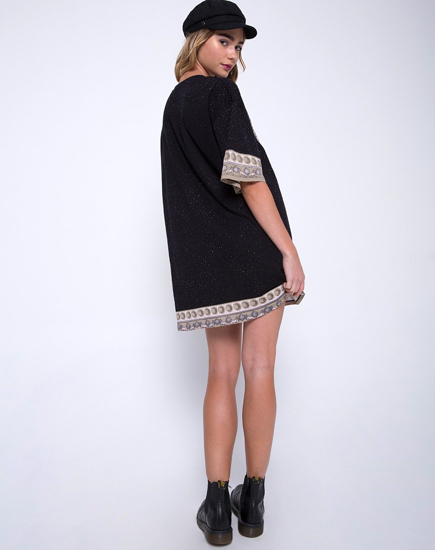 Immagine di Sunny Kiss Tee Oversize in Eclipse Placement