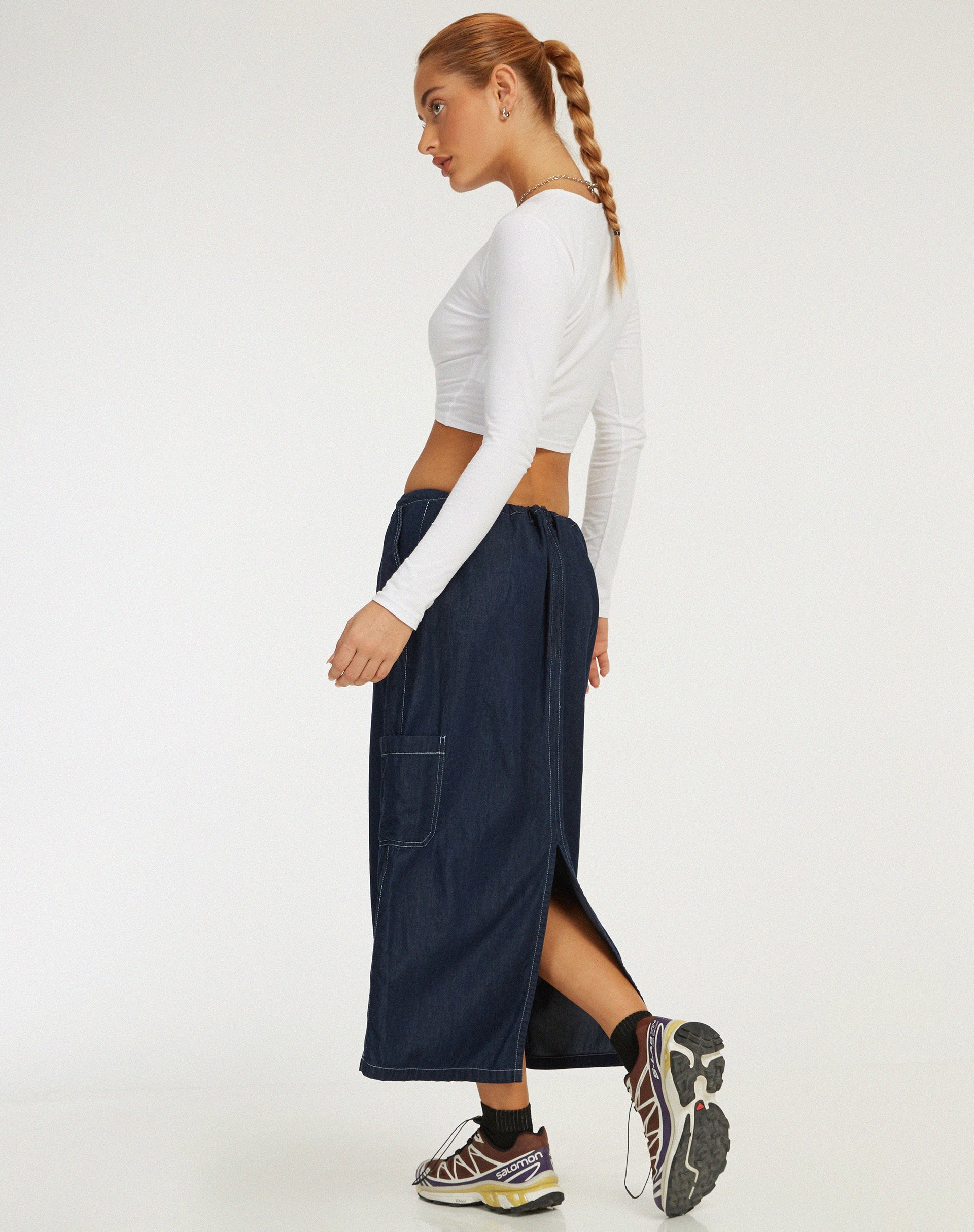 immagine di Swari Midi Skirt in Denim Dark Chambray
