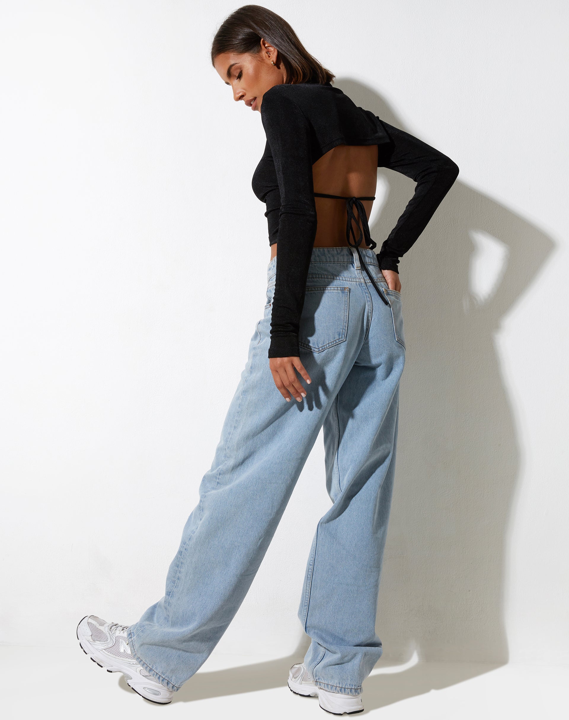 immagine di Tadita Crop Top in crêpe nero