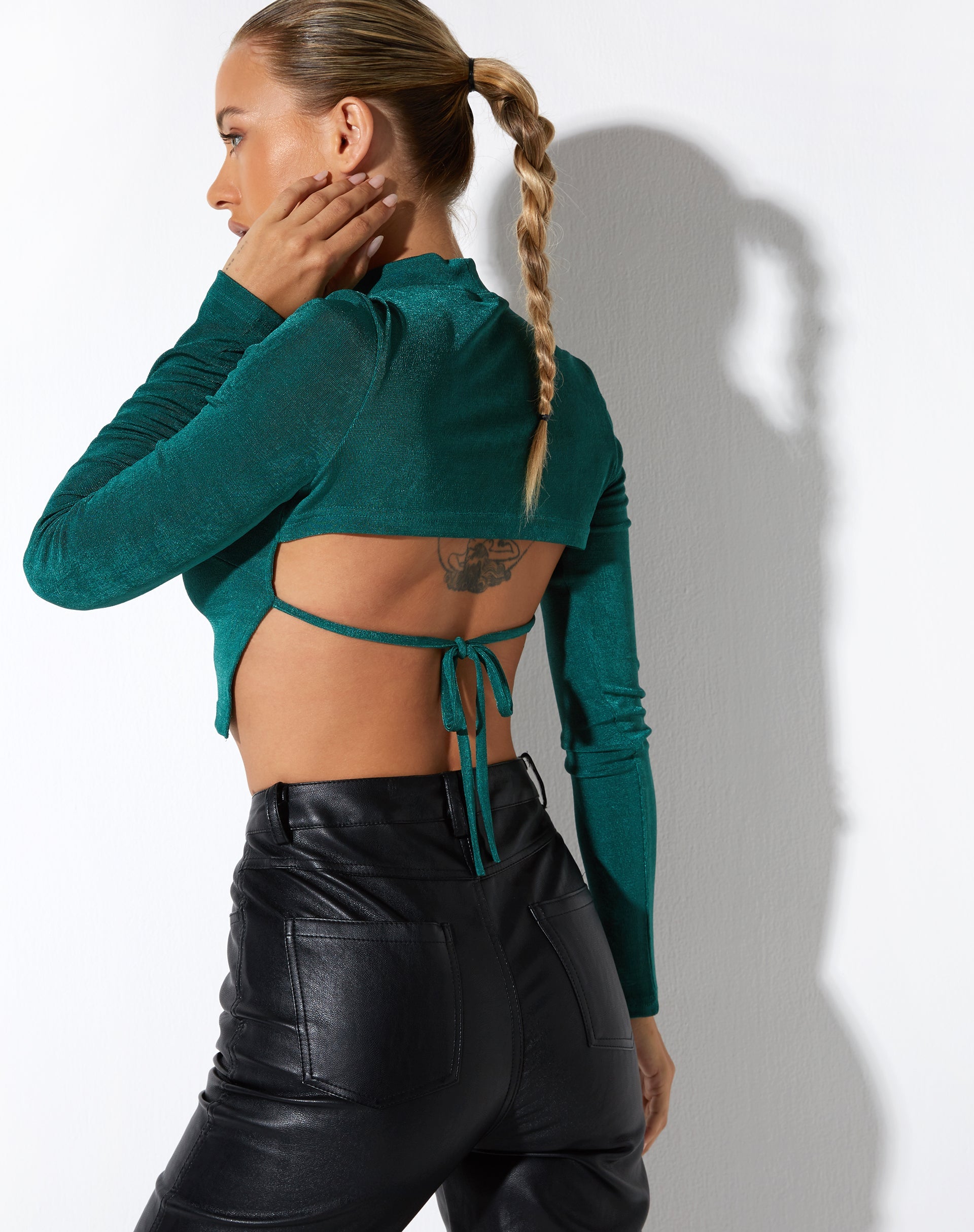 immagine di Tadita Crop Top in crepe verde foresta