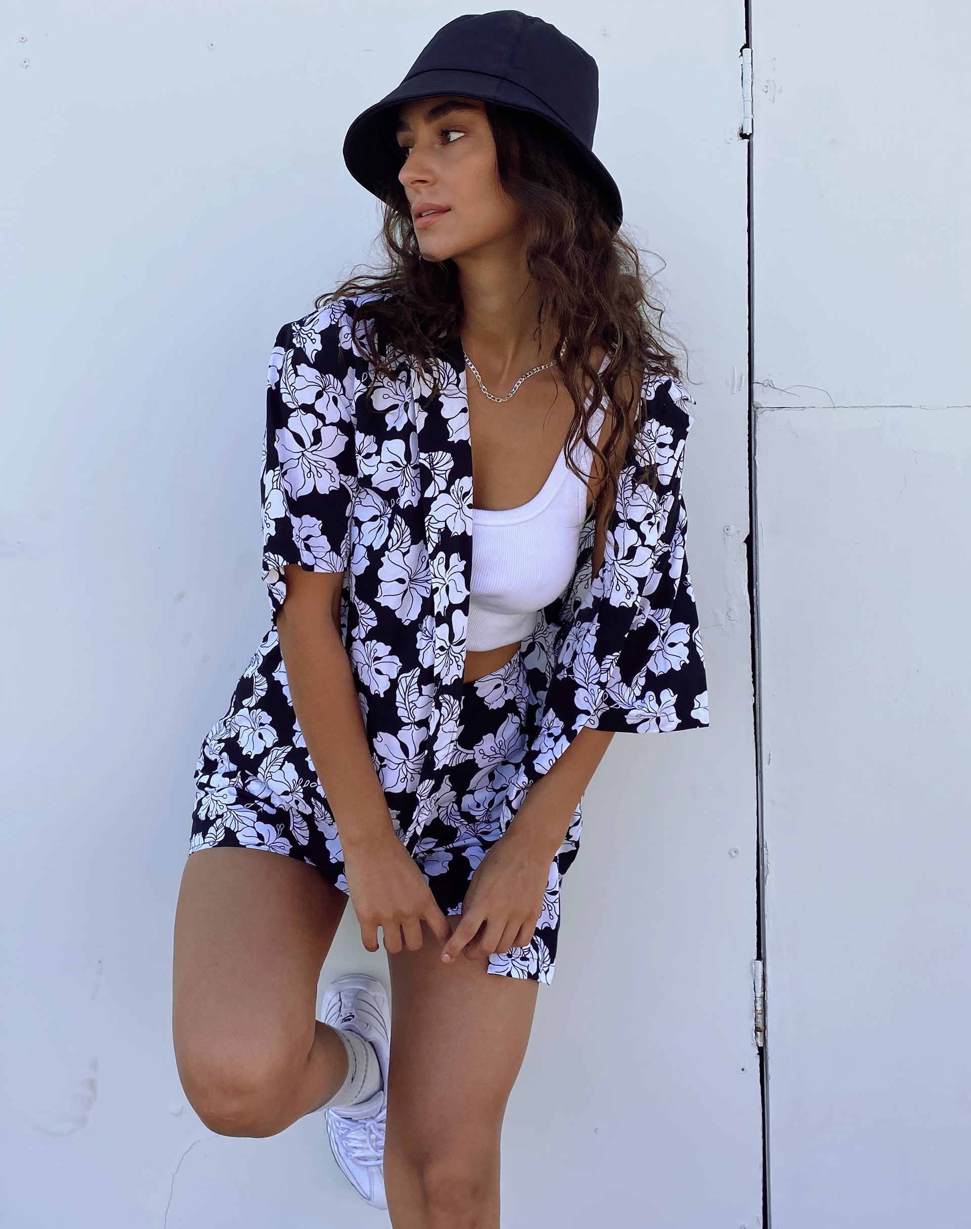 Immagine di Taelsa Camicia in bianco e nero per le vacanze